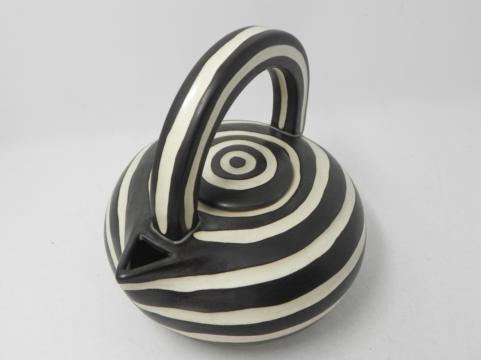 RARE Kathy Erteman 1993 Postmodern Art Pottery Ceramic Teapot Guggenheim Insert