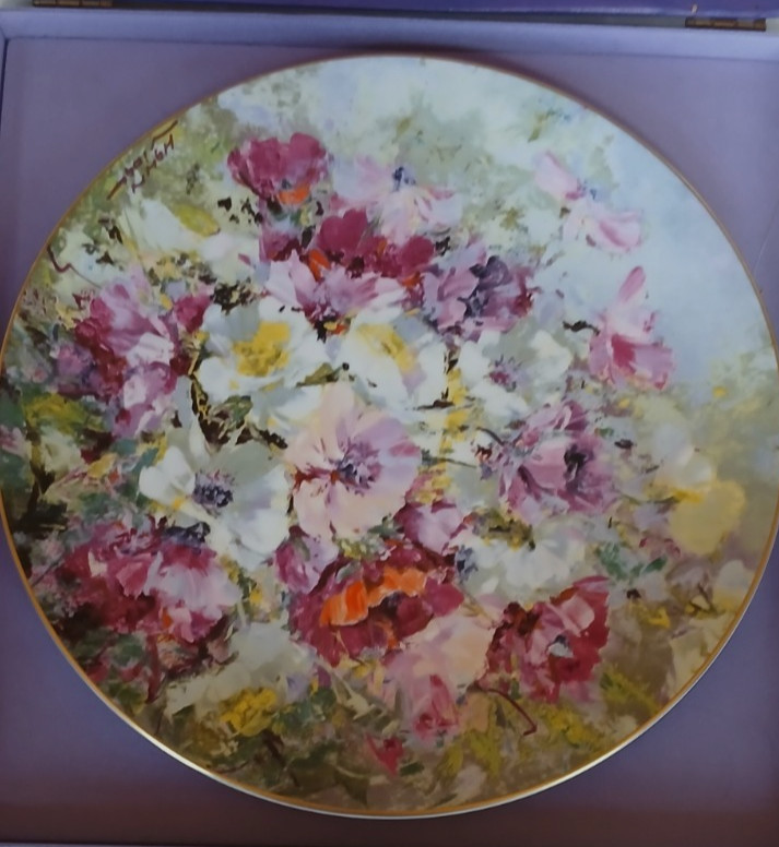 Stunning Royal Doulton Spring Harmony Collectible Plate
