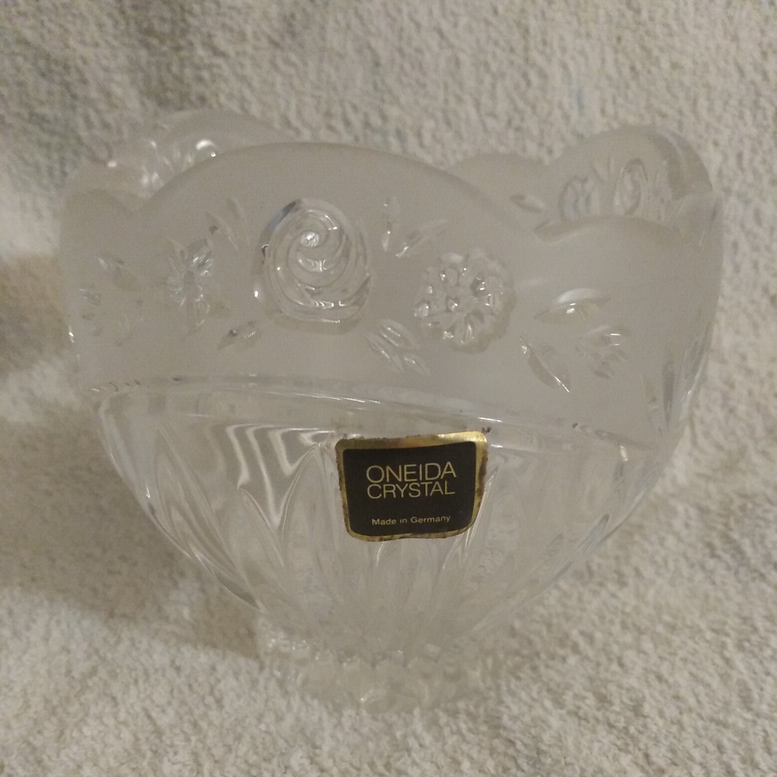 Oneida Crystal Southern Garden 4″ Petal Bowl Vintage Item # C027077S Germany1992