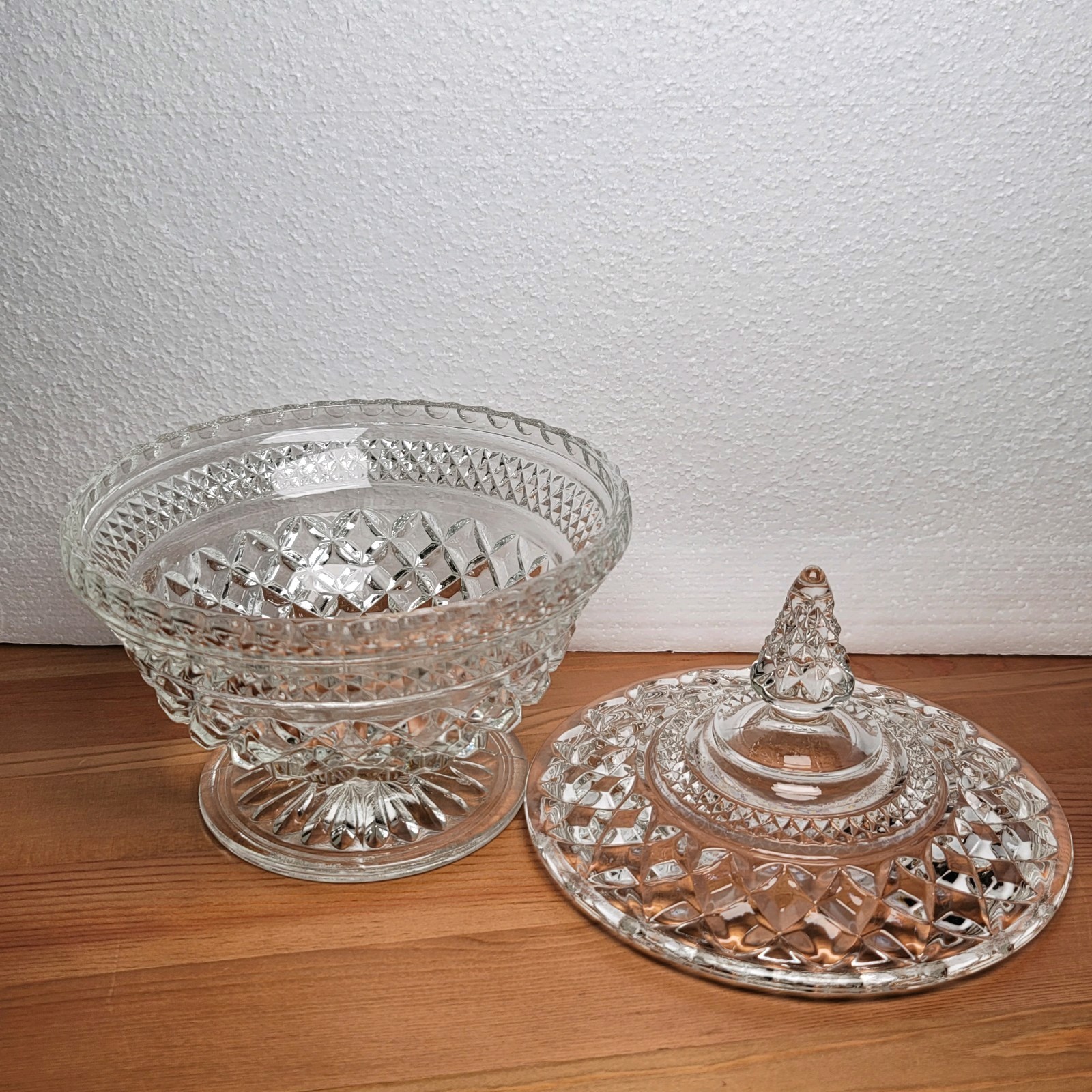 Anchor Hocking Wexford Covered Candy Dish Pedestal Crystal Glass w Lid 7.5 In