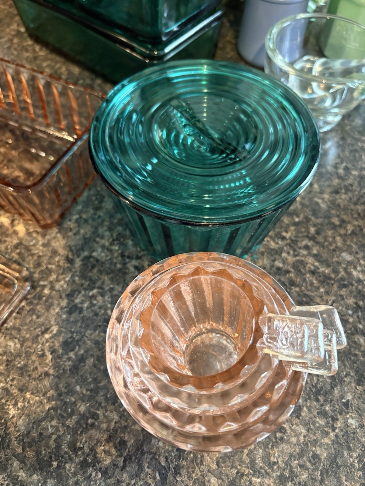 Vintage Jeannette Glass – princess pink and ultra marine with disnctve rib patt