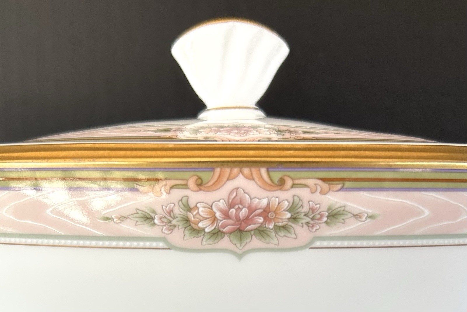 Noritake Bone China Romanticize Teapot Pot Pink Floral Band
