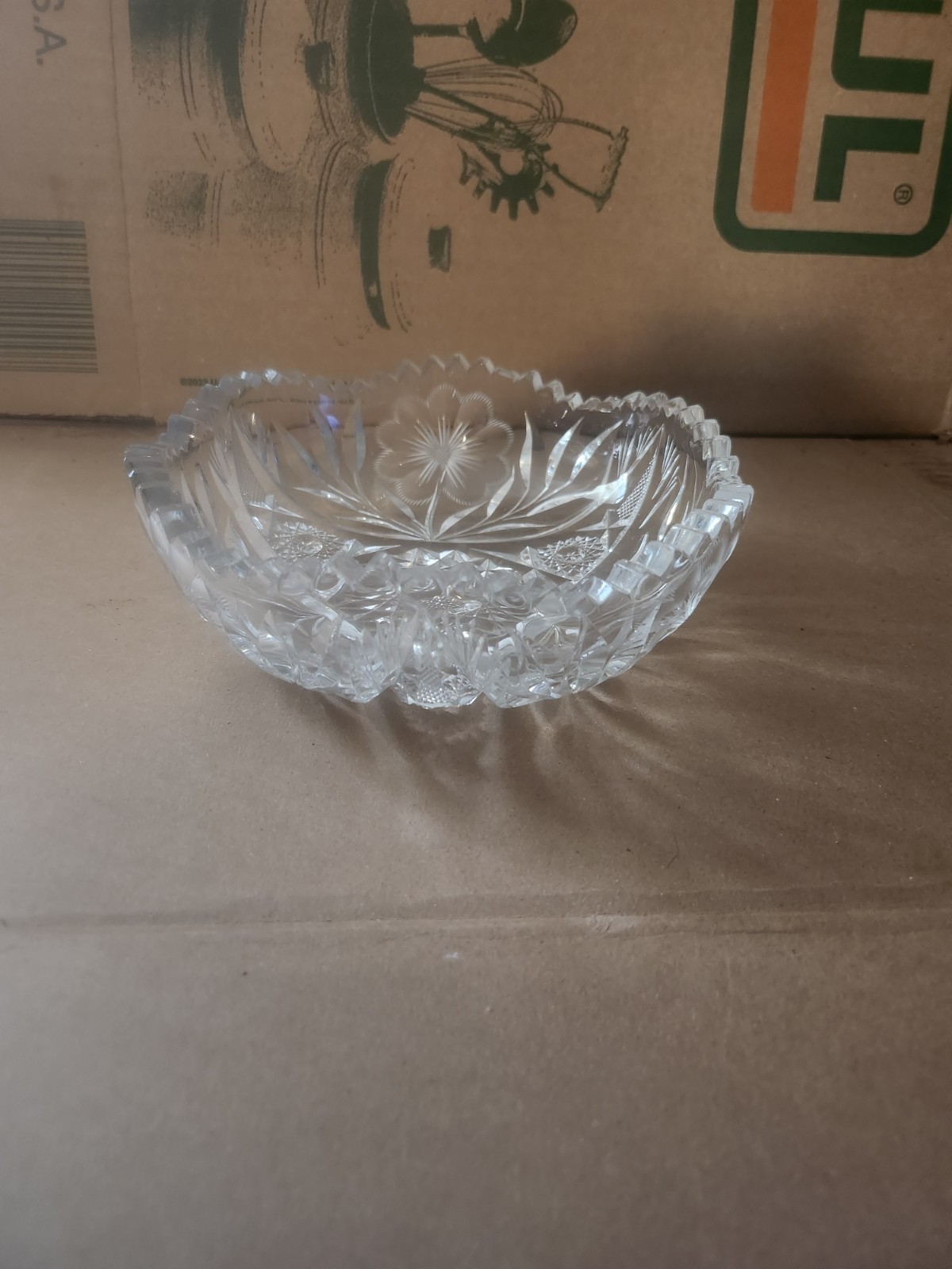 Crystal Cut Glass Floral Round Decorative Bowl Scalloped Rim One-Piece Set