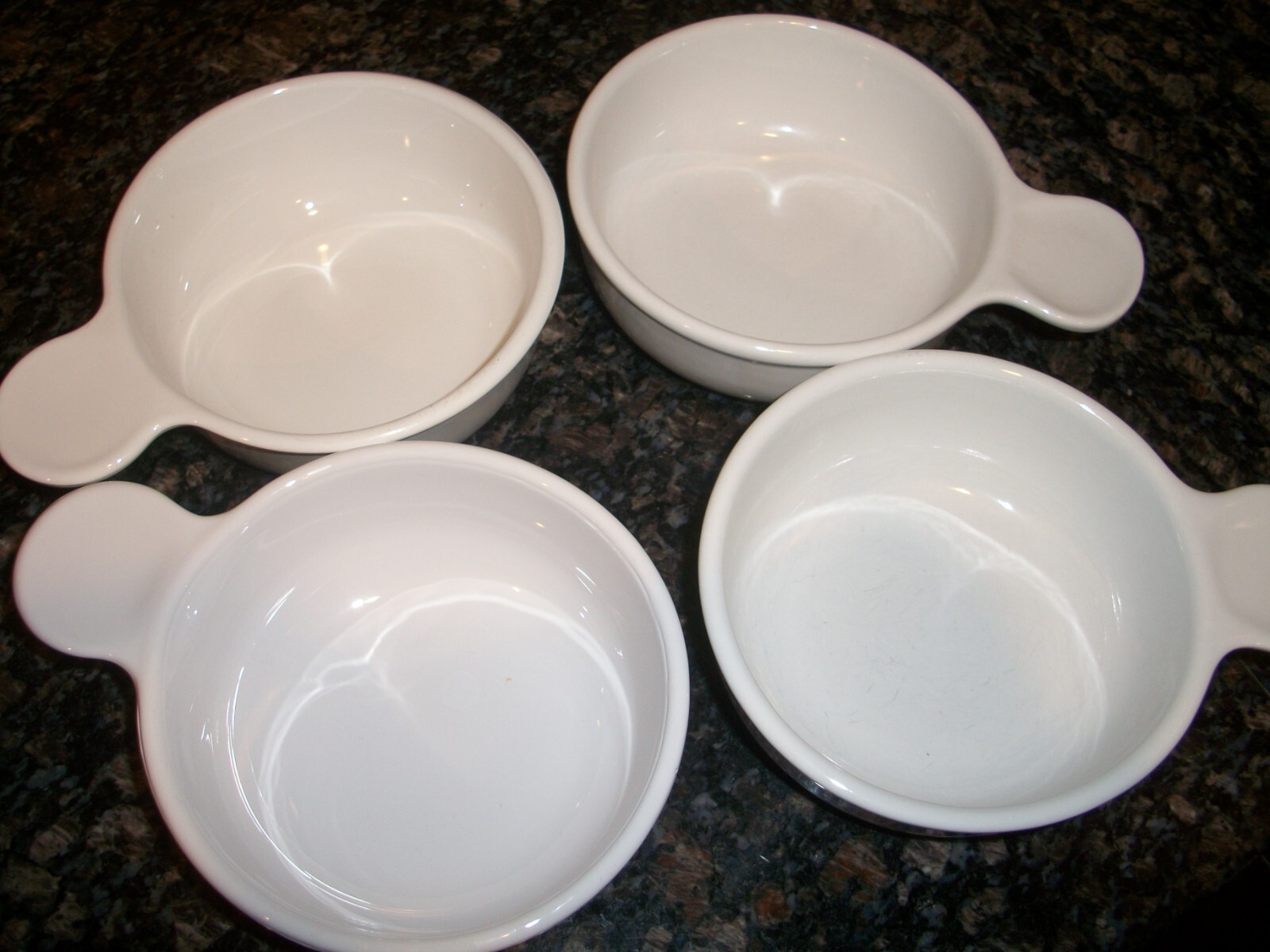 CORNING WARE 4 VTG WHITE GRAB IT BOWLS P-150-B WITH HANDLE 15 OZ. SOUP NO LIDS