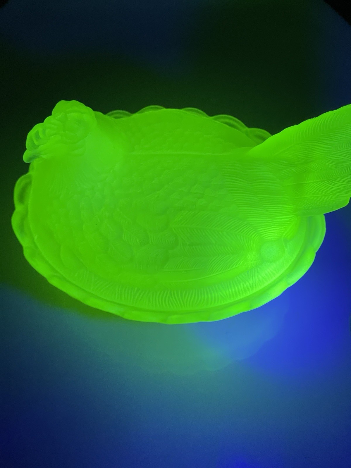 HEN ON NEST 7″ YELLOW FROSTED VASELINE URANIUM GLASS Canary BASKET WEAVE BASE