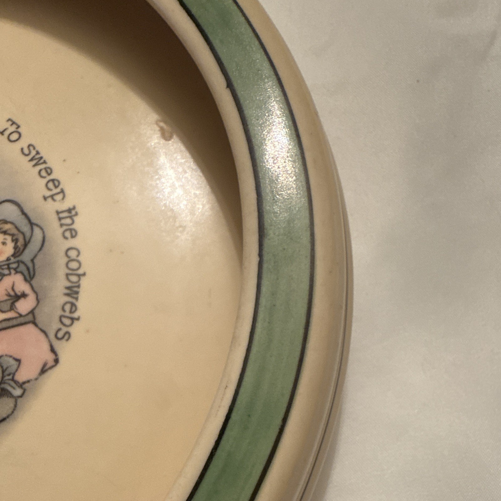 Ceramic Pottery Nursery Rhyme Bowl Beige w/ Green Rim Glossy 8 in Round