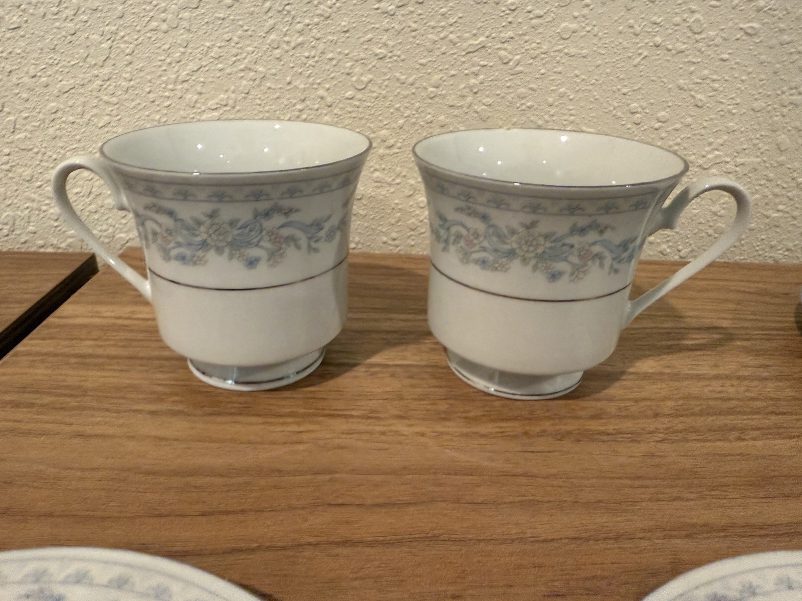 Vintage Somerset by NL Excel 12 Pieces