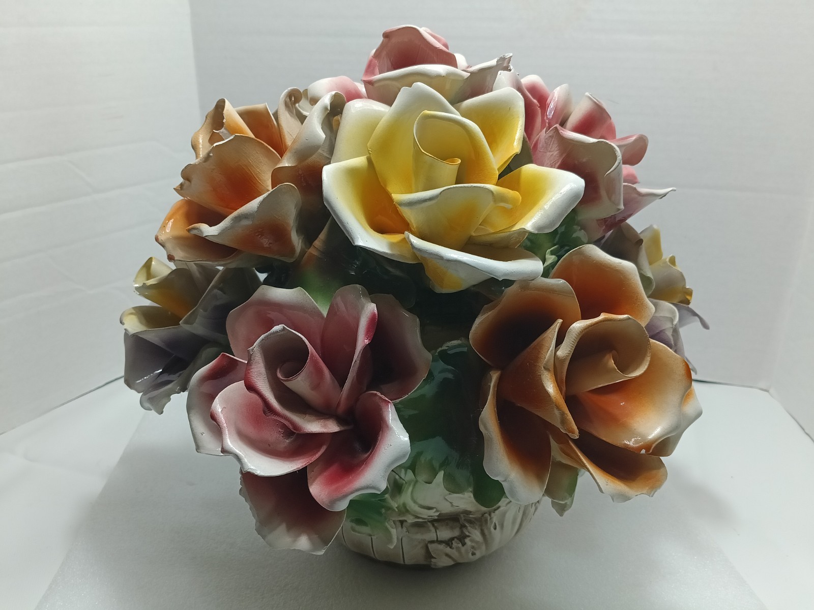 Italian XL Capodimonte Porcelain Flower Footed Floral Center Piece. Plz Read.