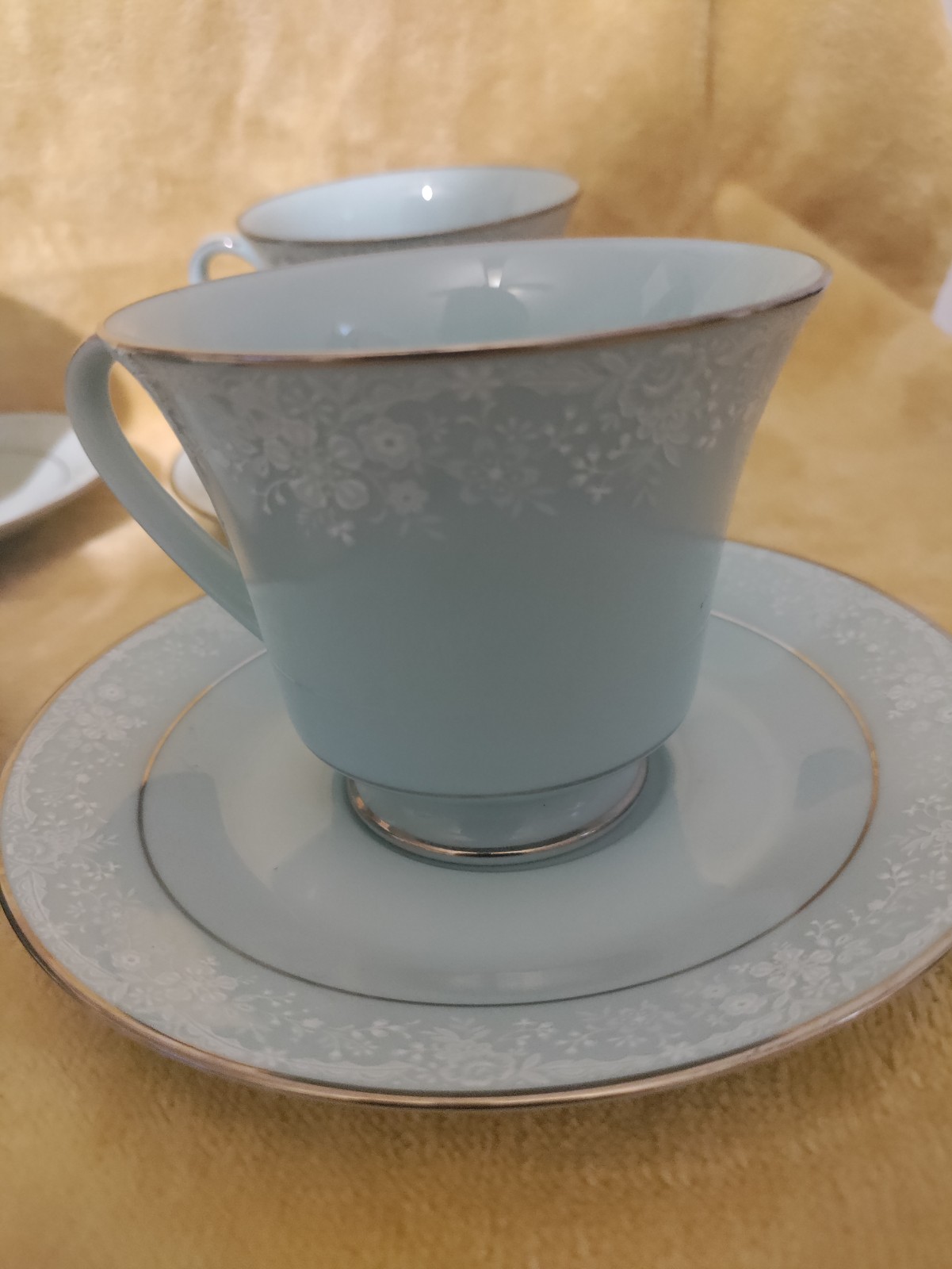 Noritake China Fidelity 4 Cup & 4 Saucers Baby Blue With Gold Trim 8003 W81