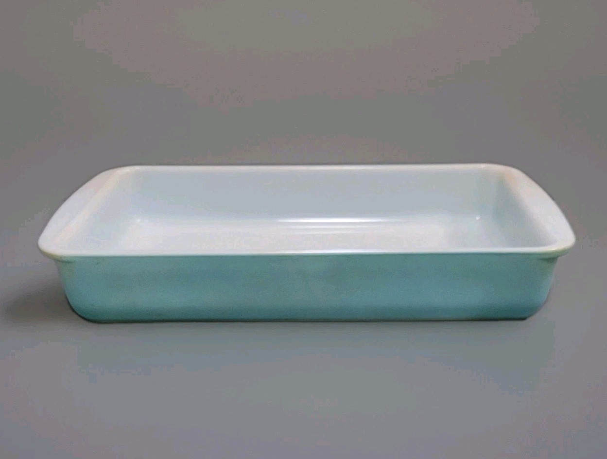Pyrex Turquoise Rectangular Casserole Baking Dish Pan Vintage 232 2qt