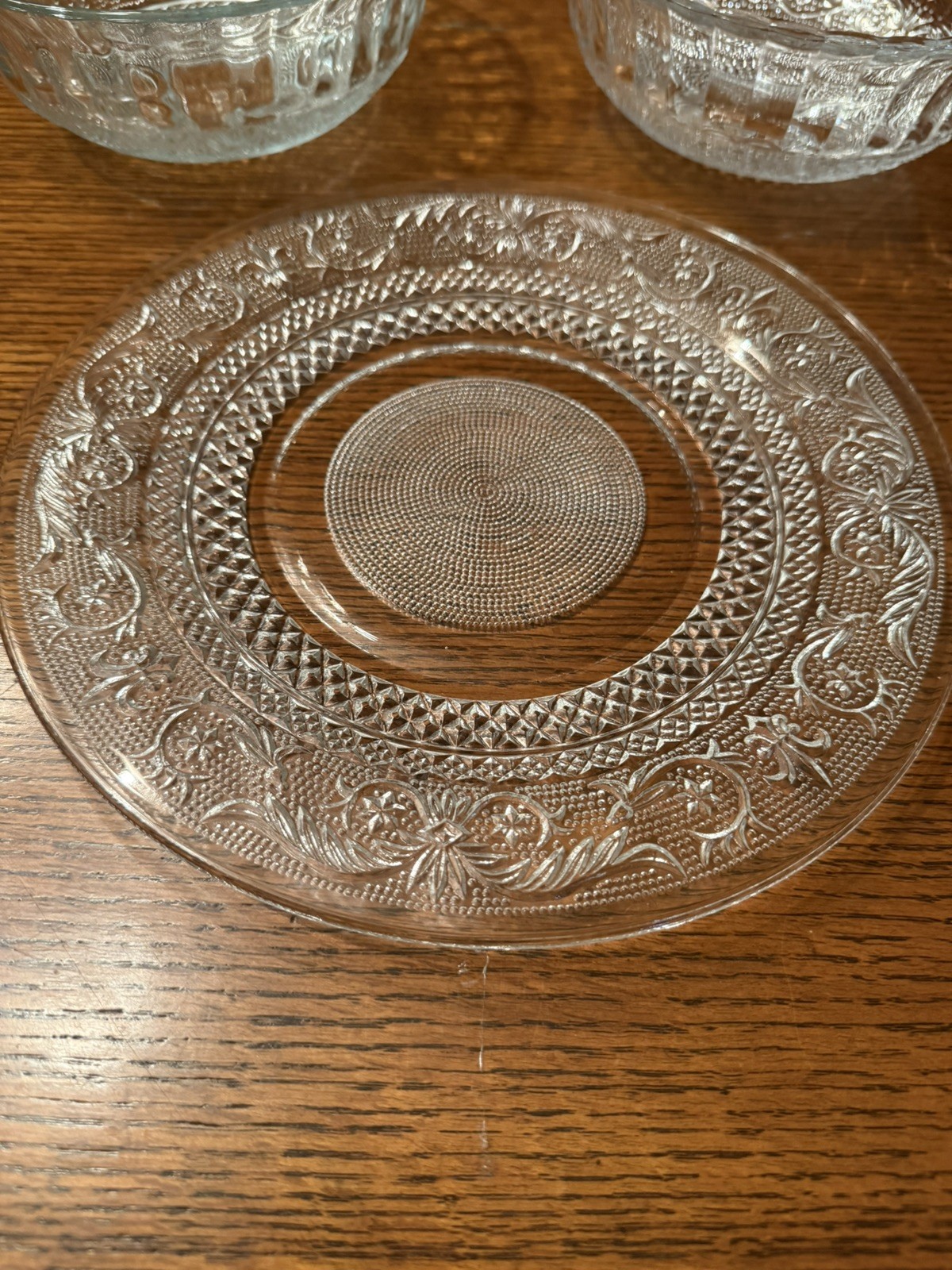 3 Pcs -VINTAGE KIG MALAYSIA Trellis Glass Sandwich; 2 Serving Bowls & 1 Lg Plate