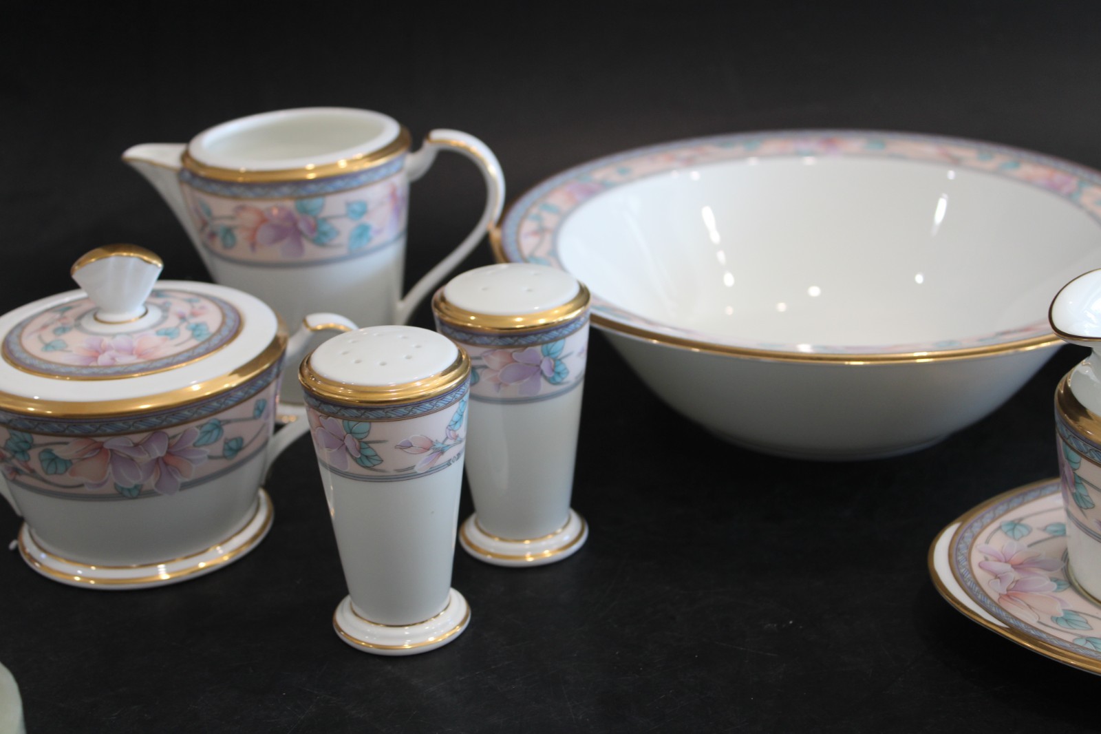 Noritake Embassy Suite Gravy boat, Round & Oval bowl, Creamer, Sugar S & P
