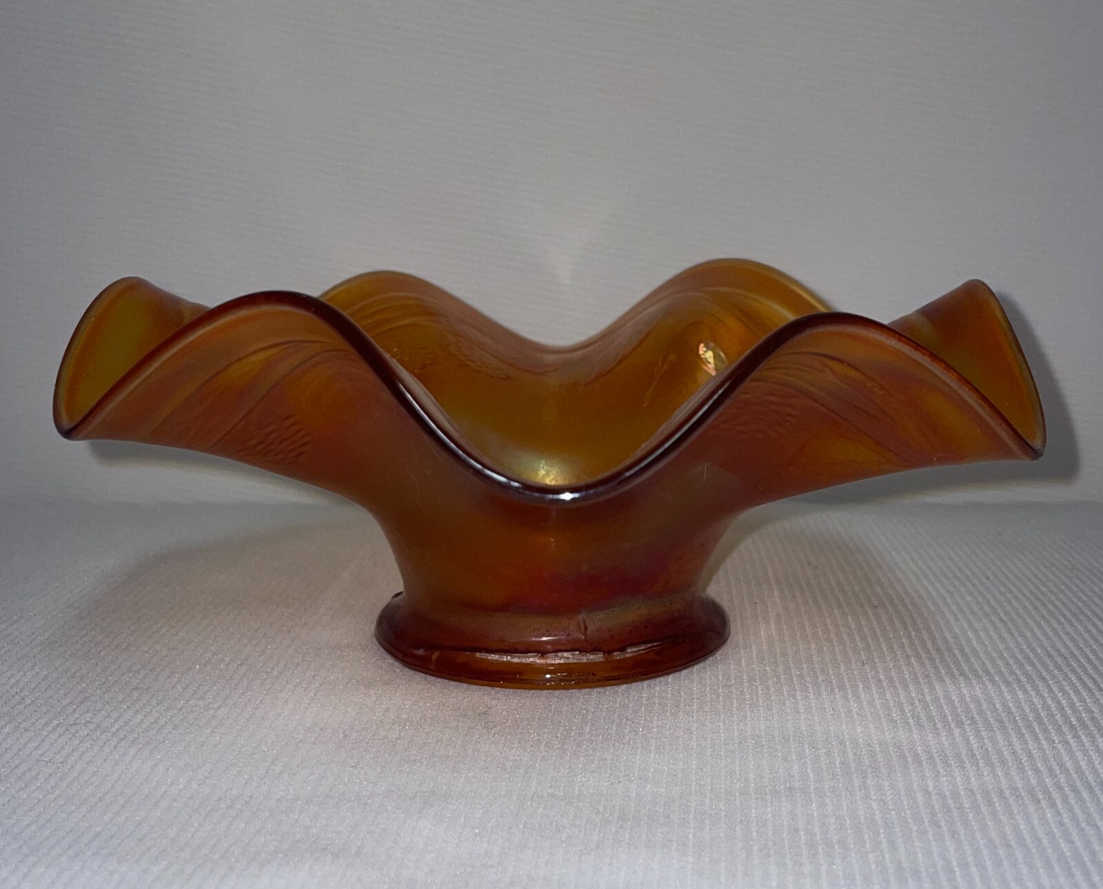 Fenton Marigold Carnival Glass Leaf & Berries Ruffled Edge Bowl 6×3 Inches