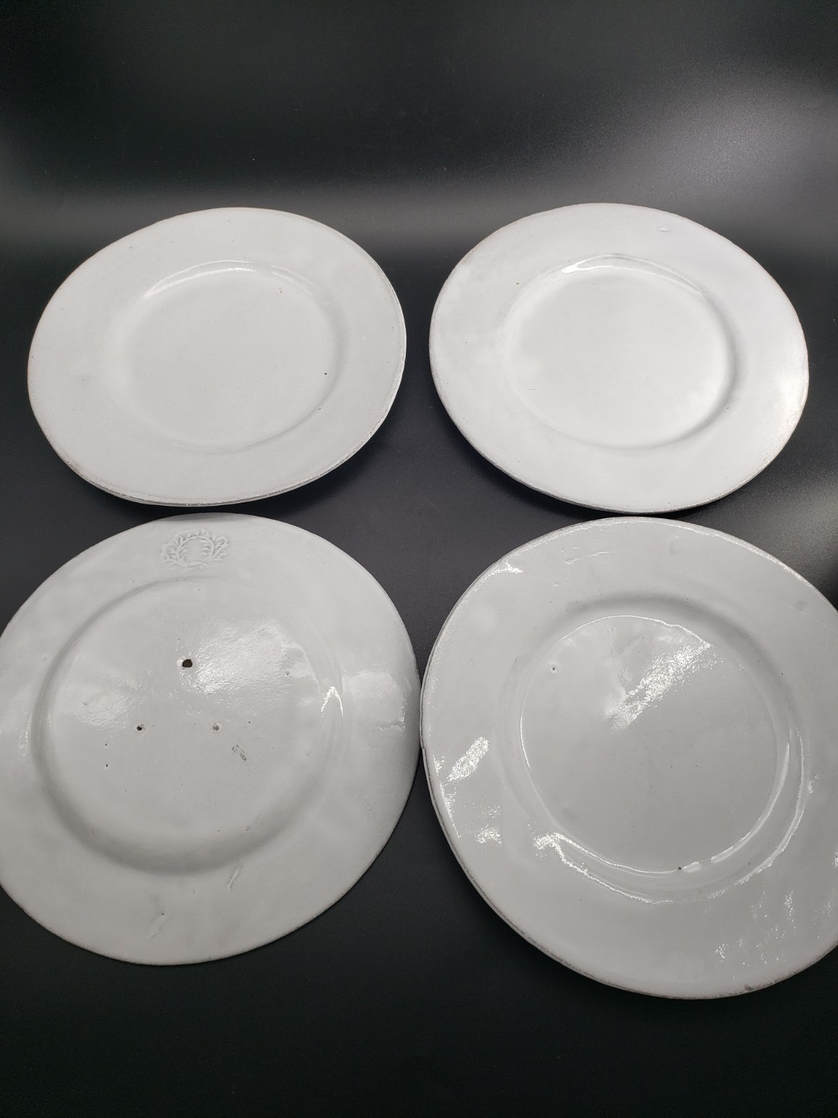 Astier De Villatte 9in Round Dinner Plate Set of 4