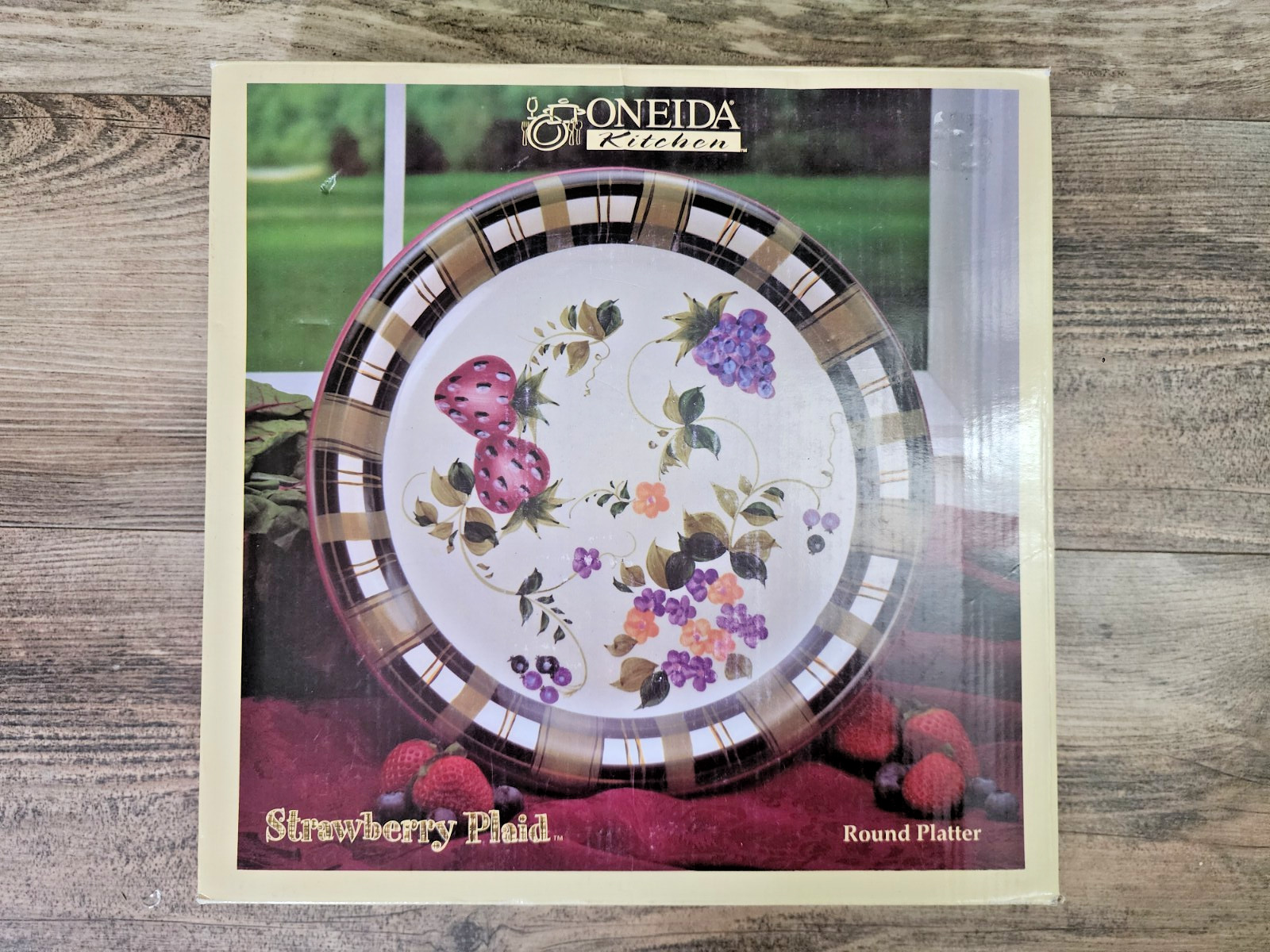 Oneida Strawberry Plaid Round Platter | 12″ diameter | New in Box