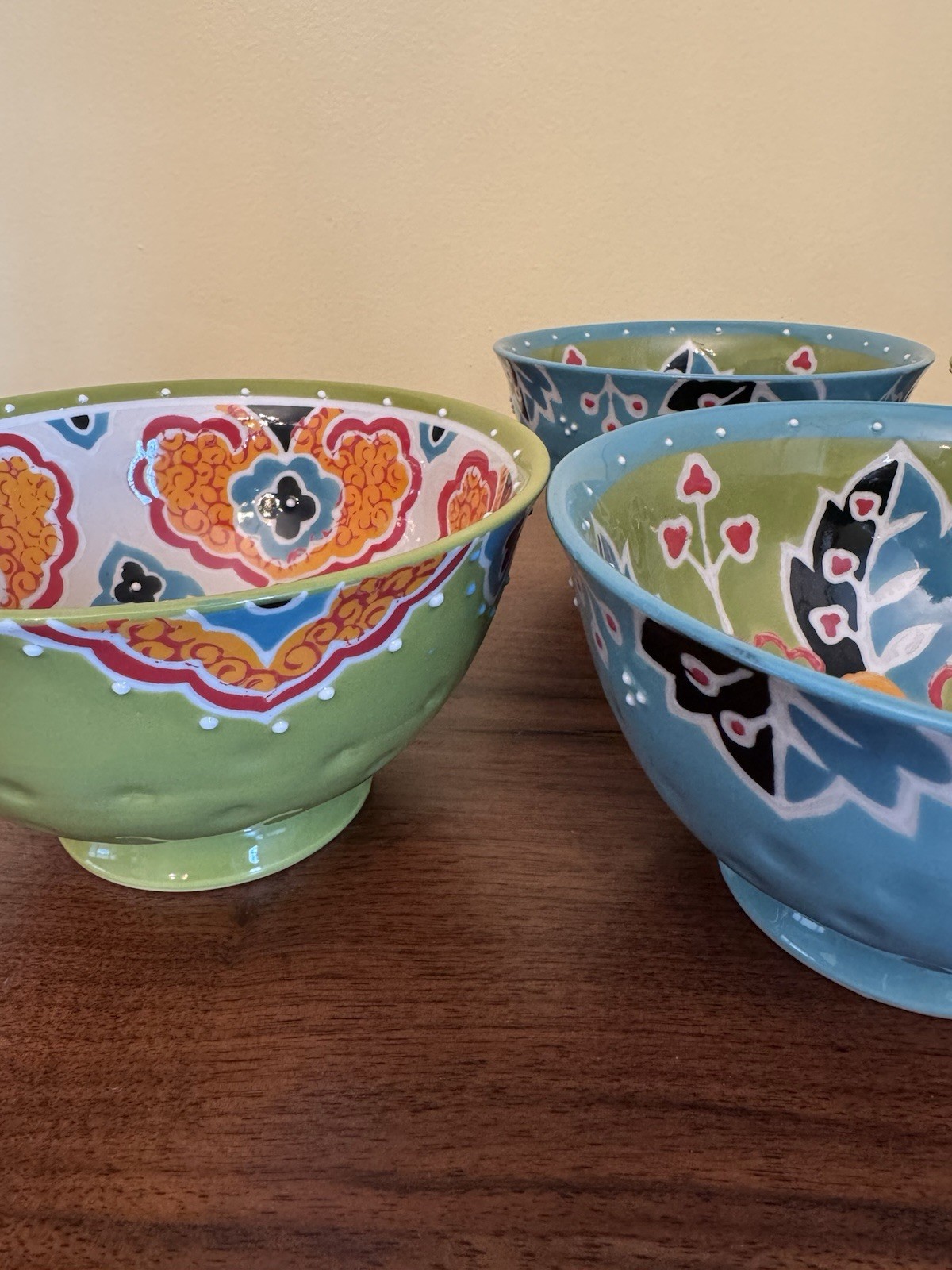 4 Yokohama Studio Japan 6″ Rice Soup Noodle Bowls Hand Painted & Embossed Dots