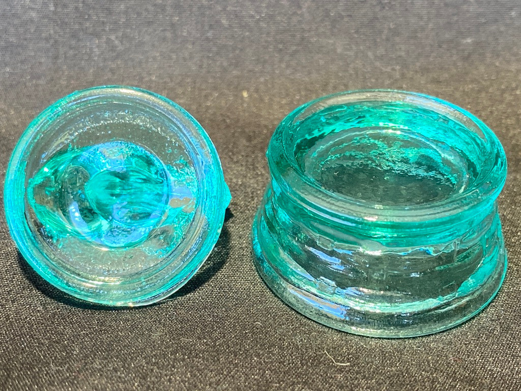 Green Vaseline uranium glass bunny rabbit on nest basket Easter glows teal blue