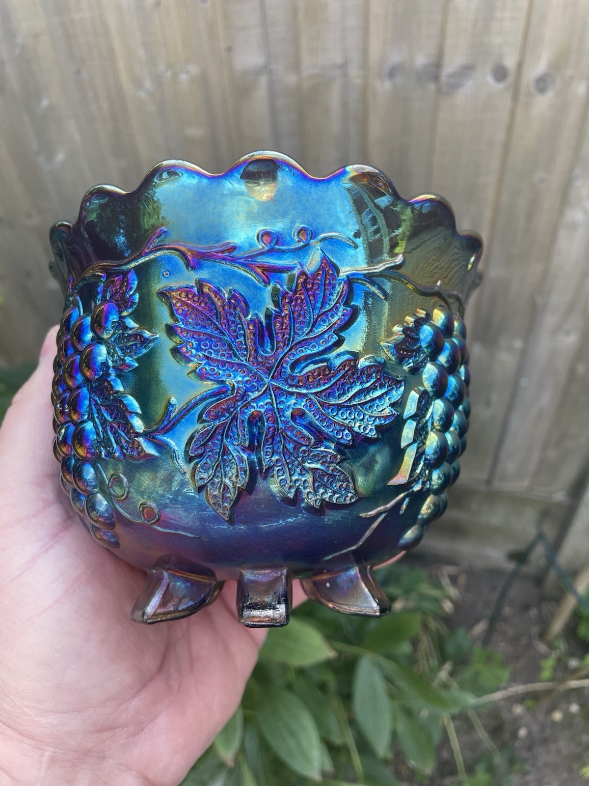 CARNIVAL GLASS ~ ELECTRIC DUGAN GRAPE DELIGHT FLARED NUT BOWL ~