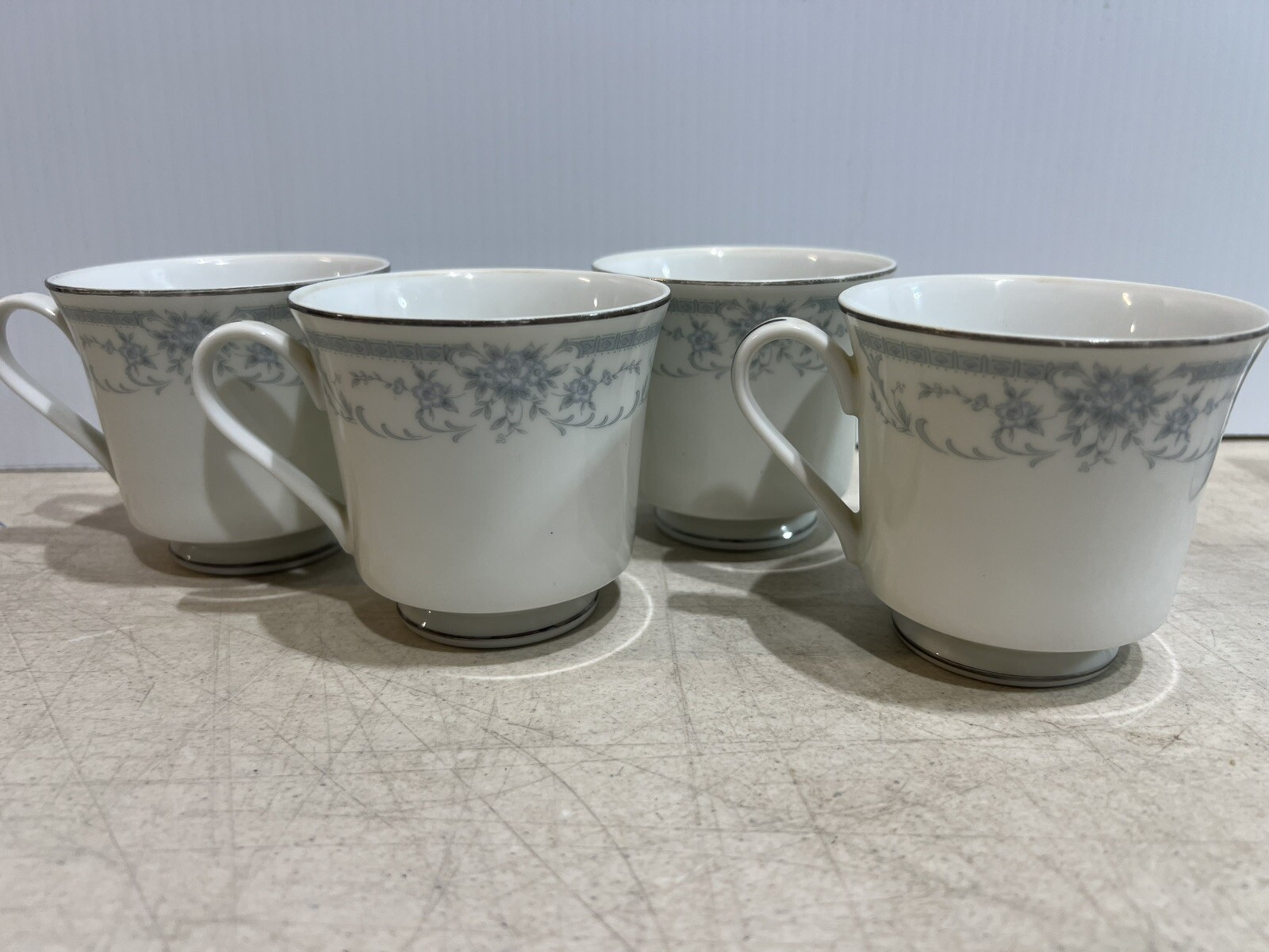Vintage Sheffield Blue Whisper Porcelain Bone China 4 Tea Coffee Cups 1985 Japan