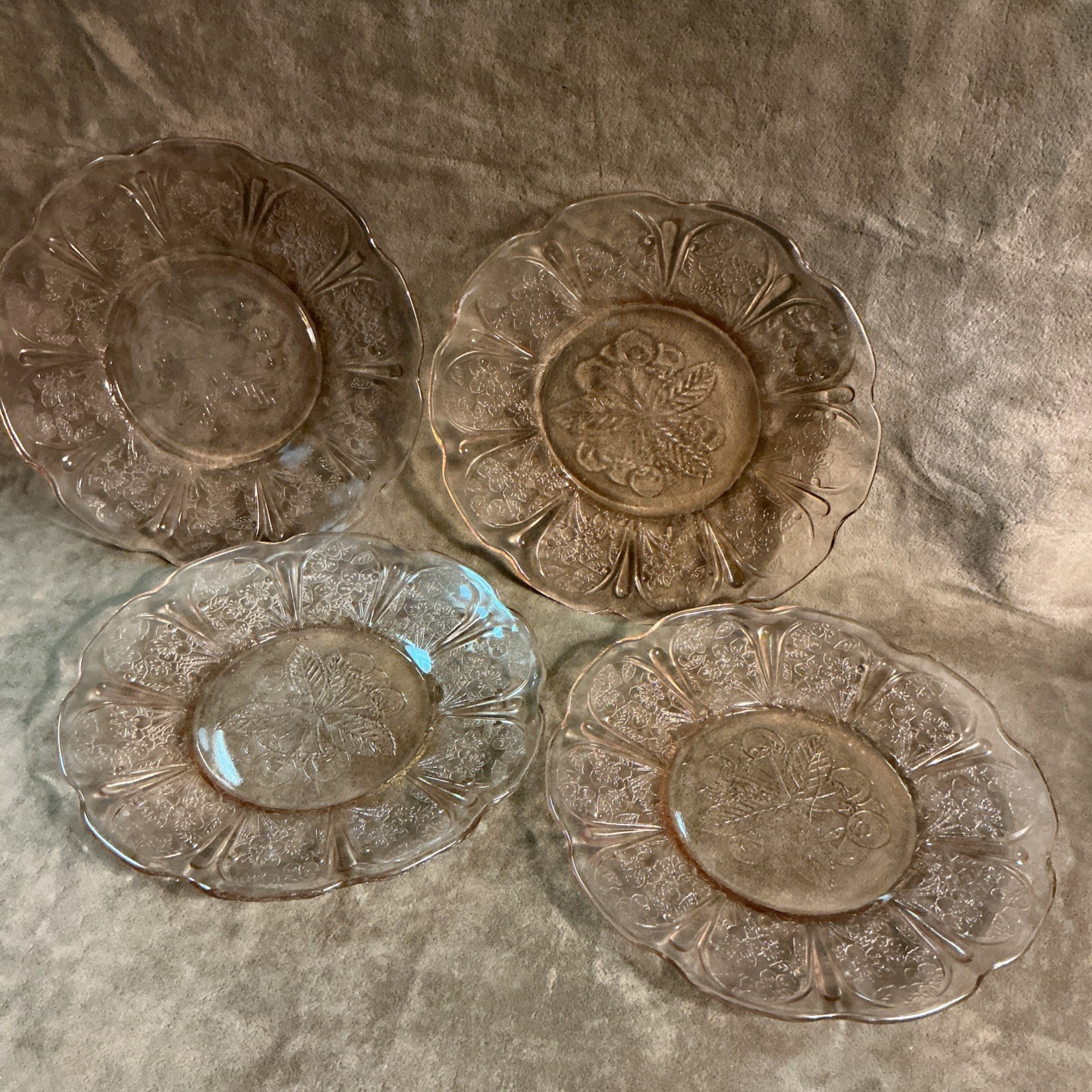 1930s Jeanette glass cherry blossom pattern small plate a lot of four pieces