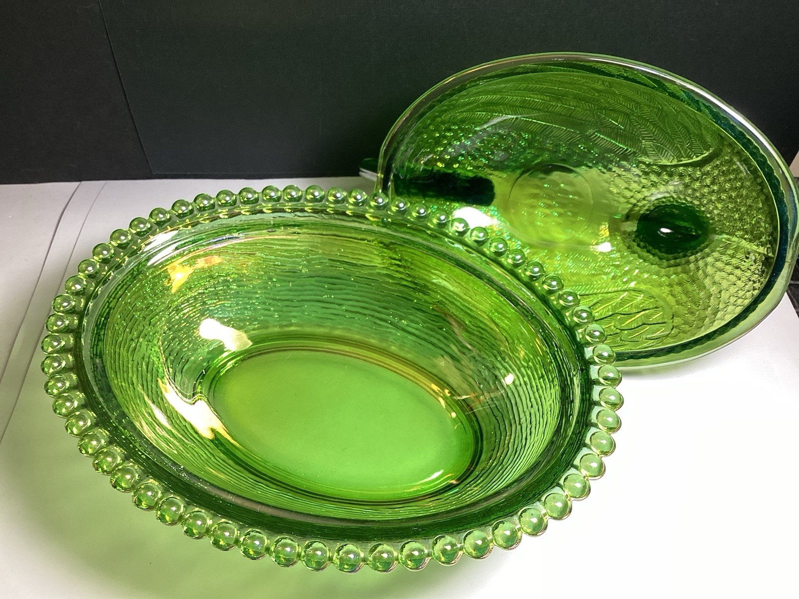 Indiana Glass Vintage Iridescent Lime Green Carnival Glass Hen On Nest A+ Cond.