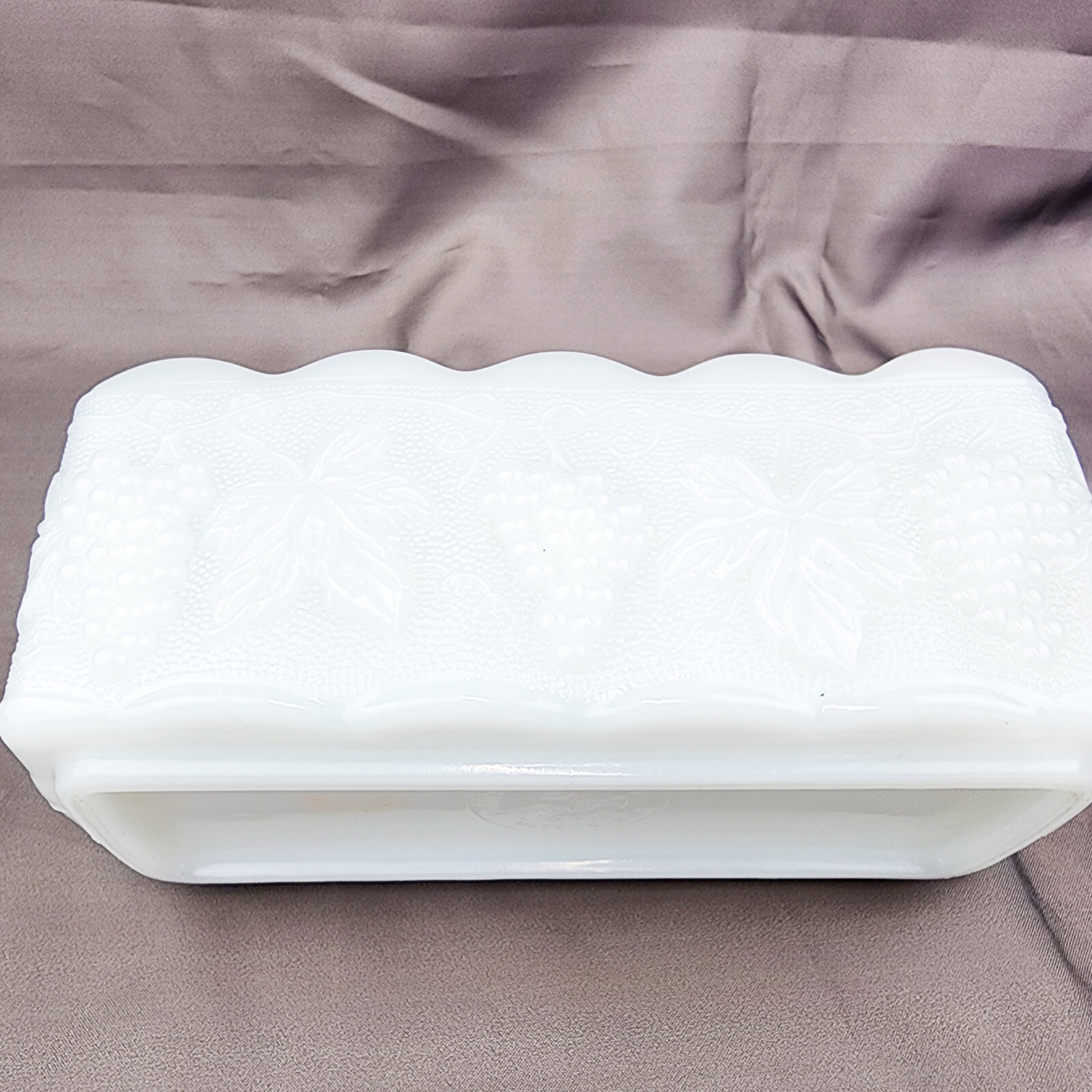 Vintage Anchor Hocking Fire King White Milk Glass Planter Bowl Grapevine b