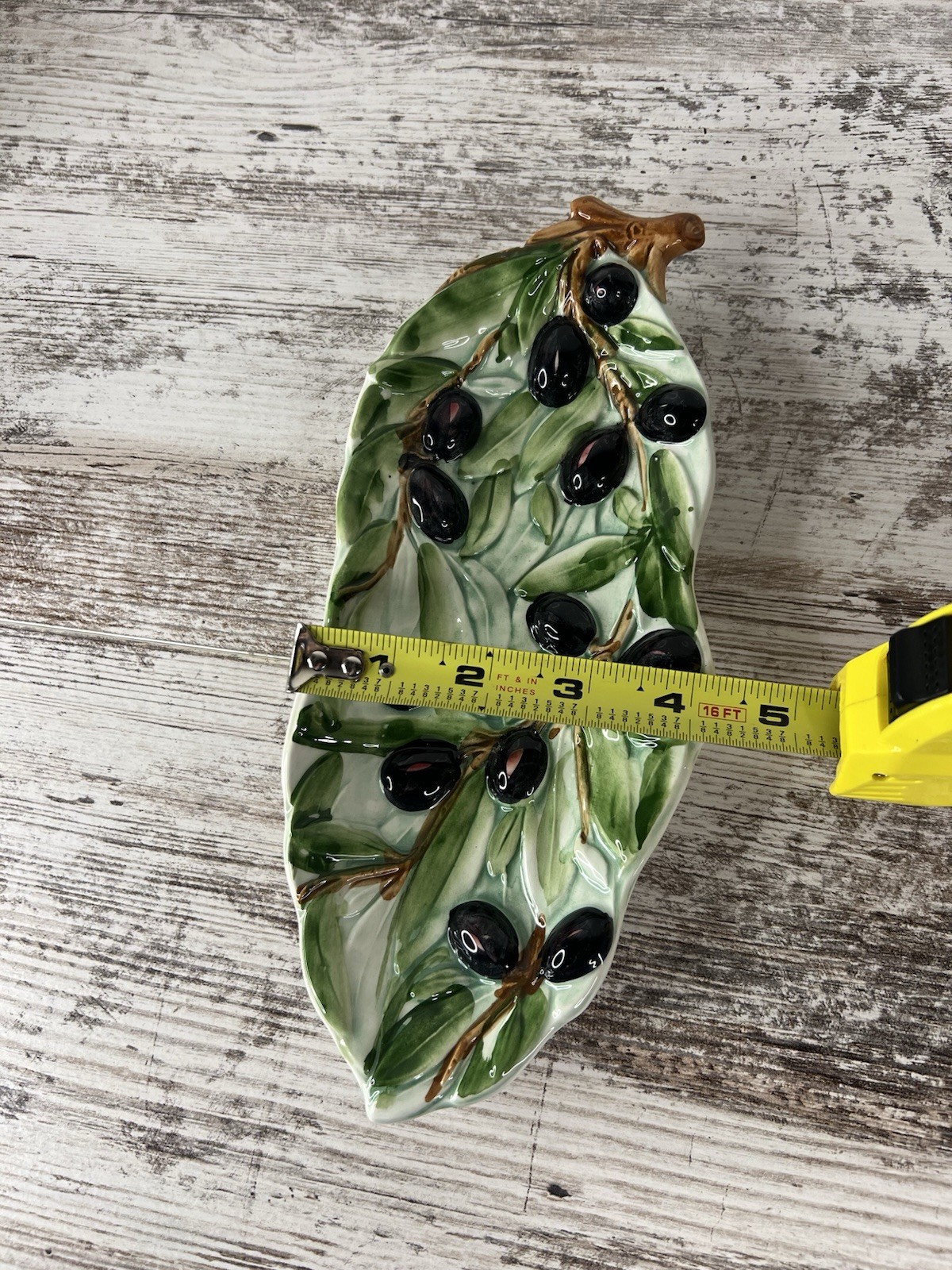 Italy Majolica Leaf Shaped Ceramic Platter Olive Branch Glossy 11in Green
