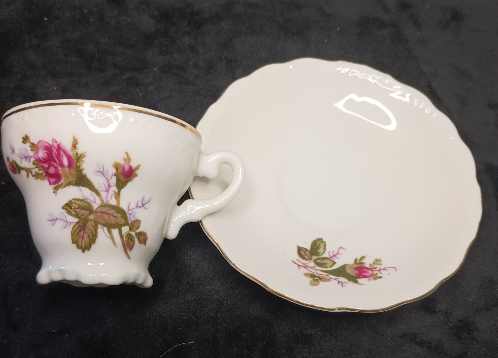 Small China Tea cup and saucer, Creamer, and Sugar bowl with lid / Japan