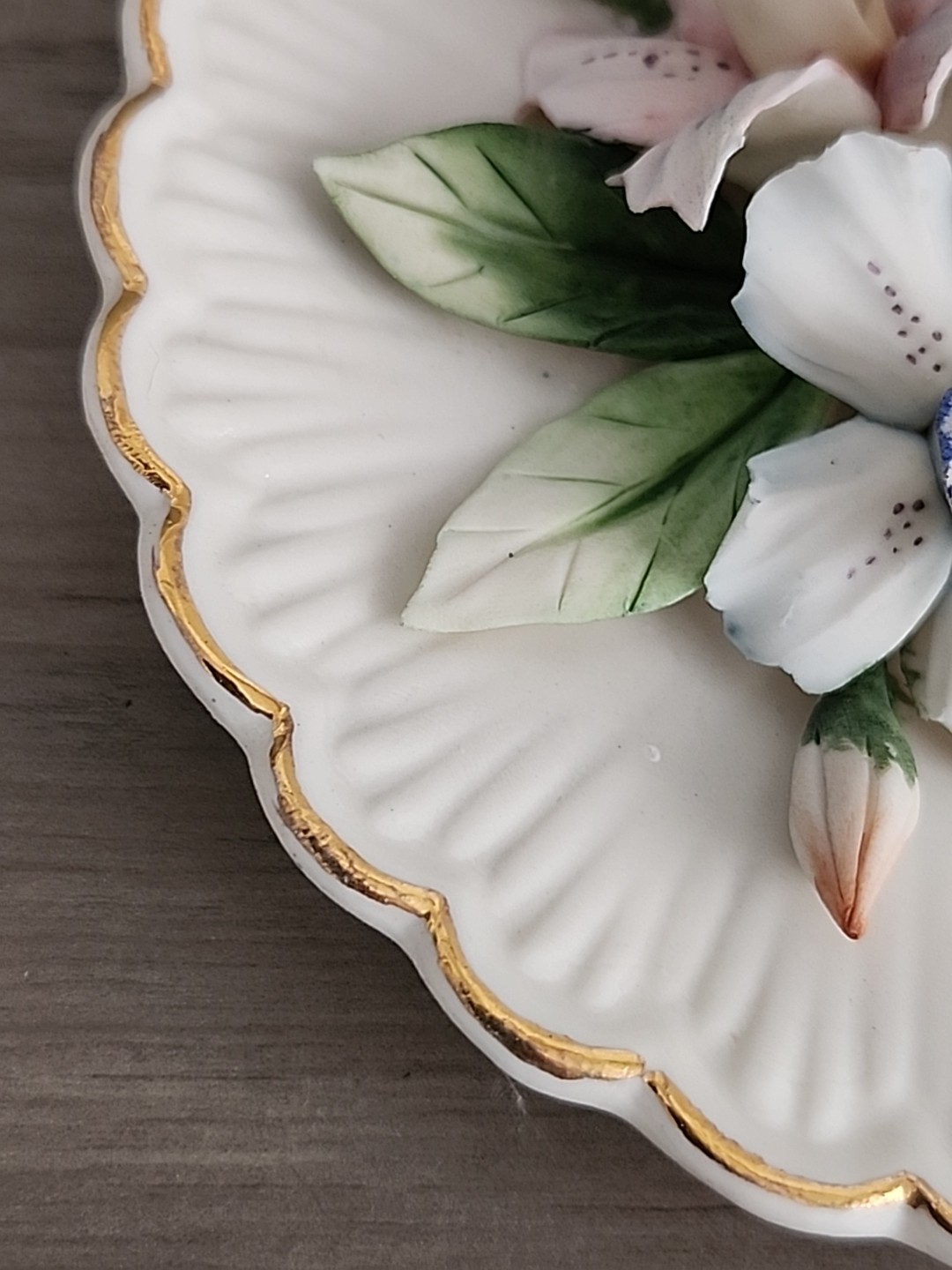 Vtg Antq Capodimonte Italy Porcelain 3D Flowers Plate Carlo Savastano 6.5″x3″