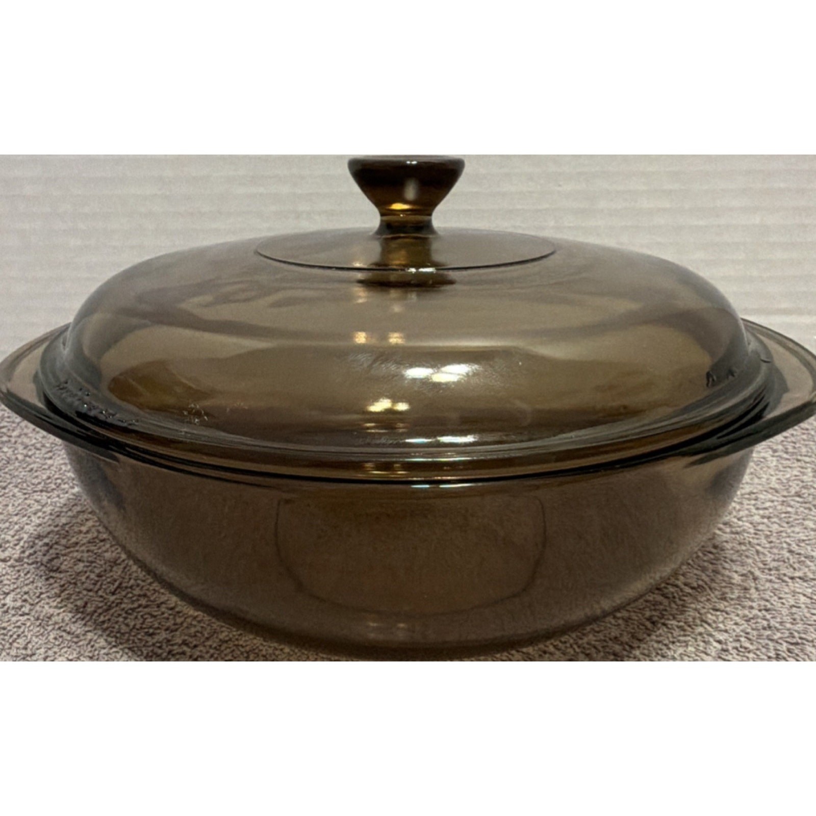 Vintage PYREX Brown Glass Casserole Dish with Lid Handles 2.5qt #24 no chips