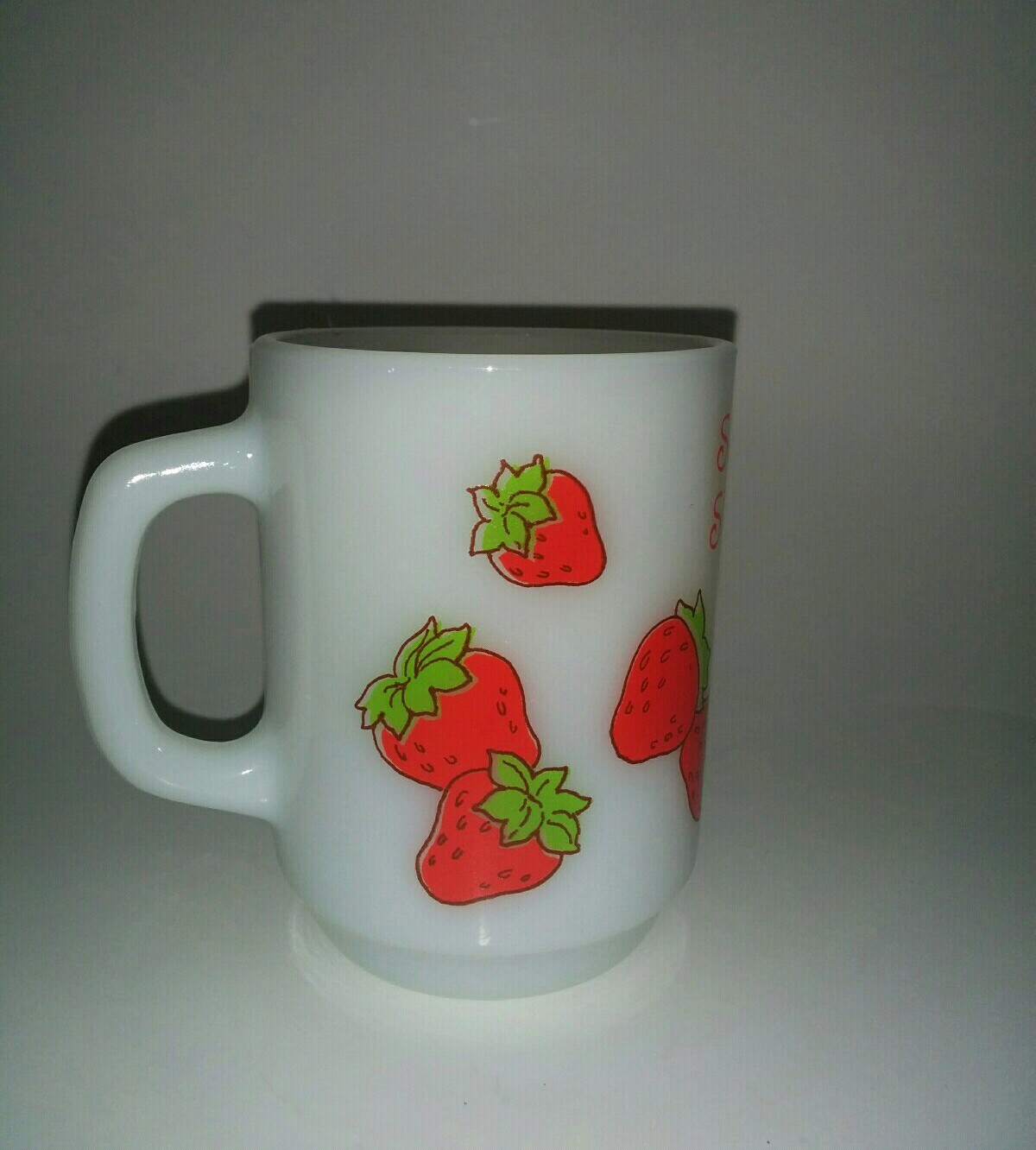 Vintage 1980 Strawberry Shortcake Mug Cup Milk Glass Anchor Hocking Fire King