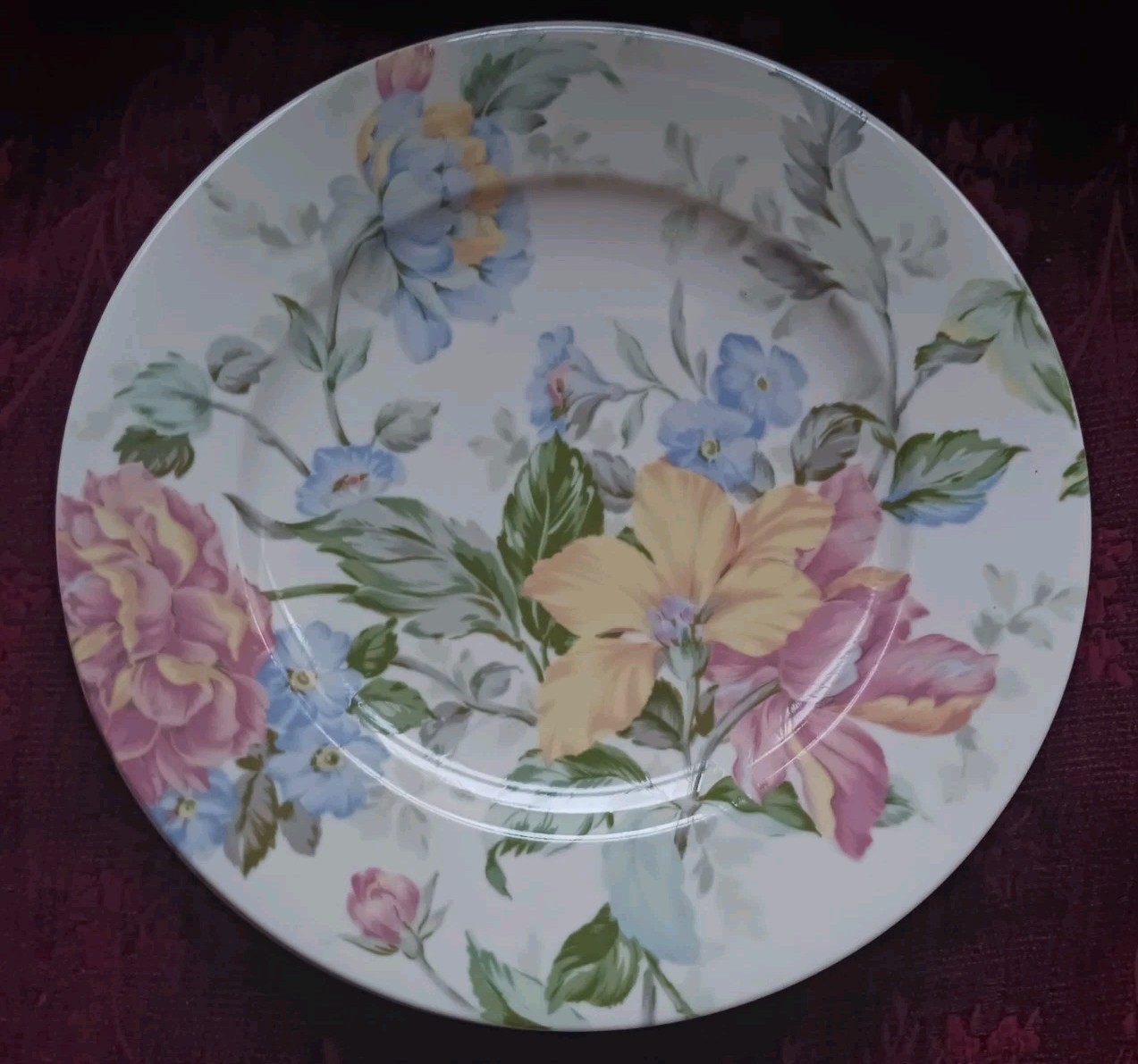 Oscar De La Renta English Tapestry 6Pc Lot – Dinner, Salad Plates, Saucers – NEW