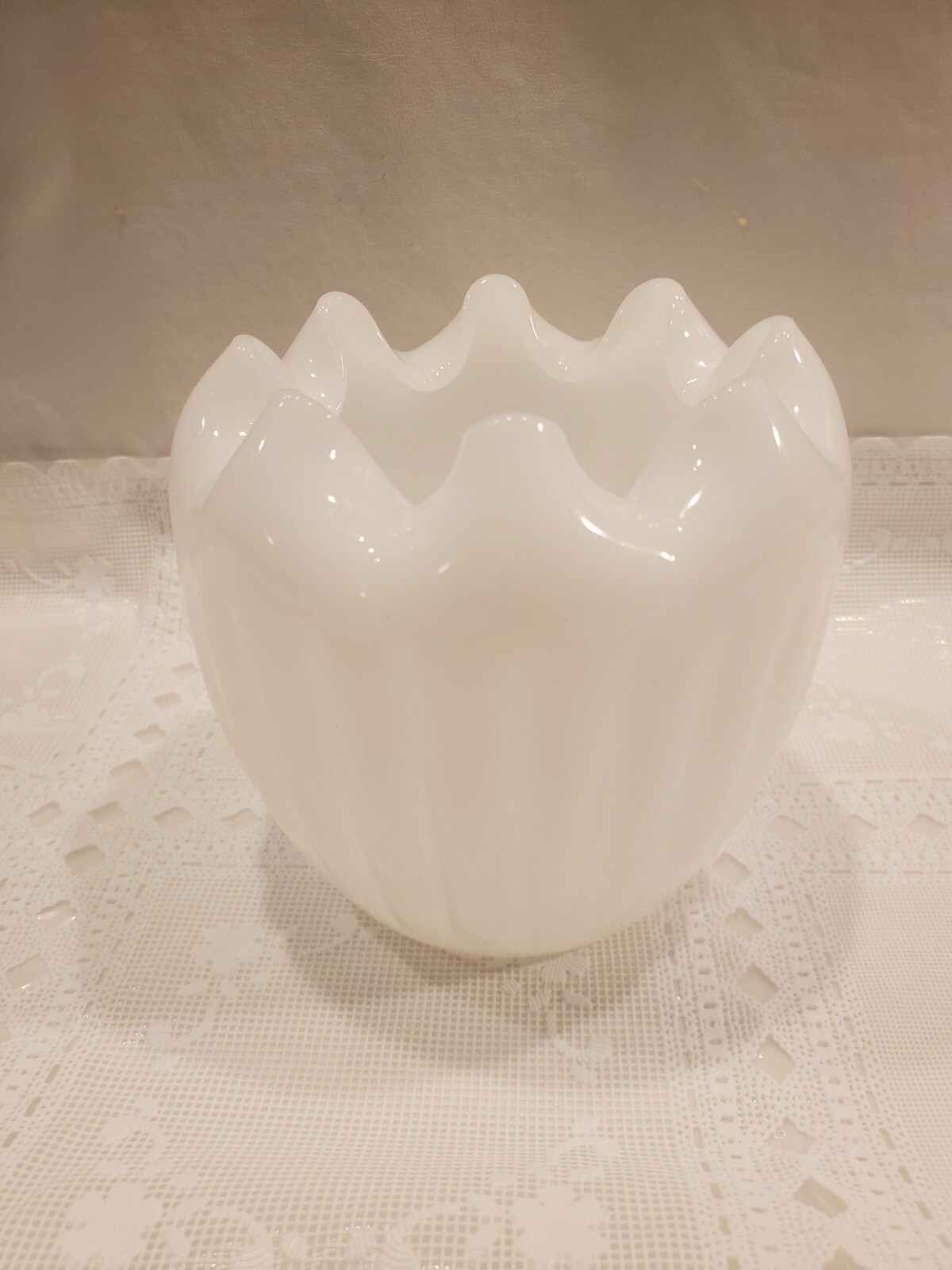 Vintage Milk Glass Rose Bowl Ruffled Pinched Edge