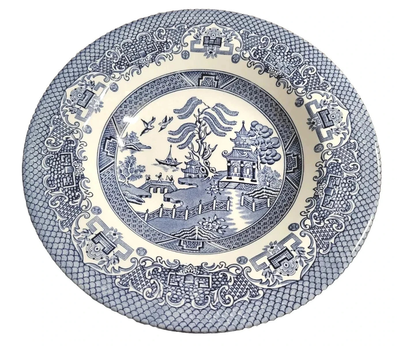 Blue Willow Ravenswood Pottery 9″ Rimmed Soup Bowl Staffordshire Asian Scene