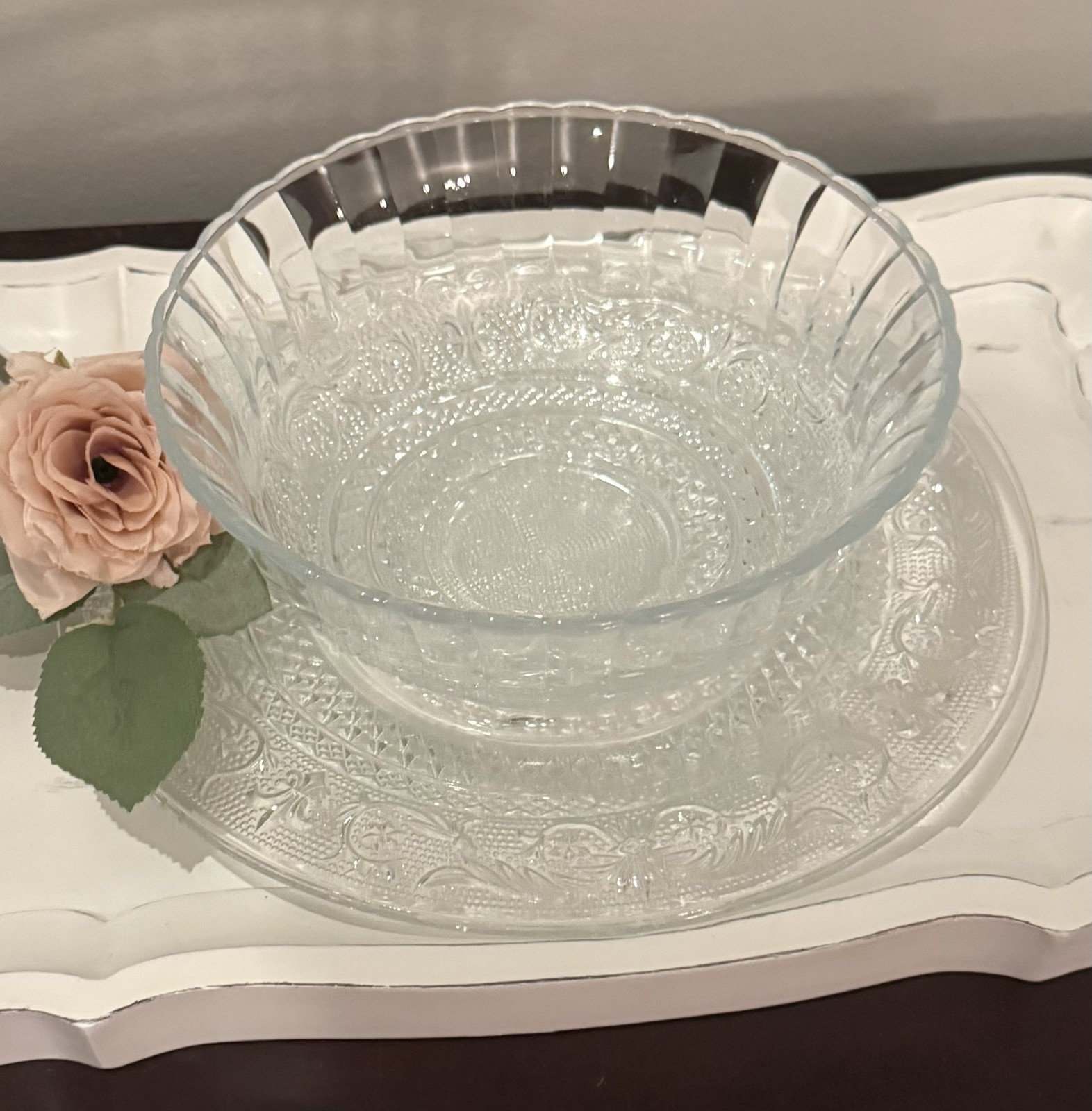 3 Pcs -VINTAGE KIG MALAYSIA Trellis Glass Sandwich; 2 Serving Bowls & 1 Lg Plate