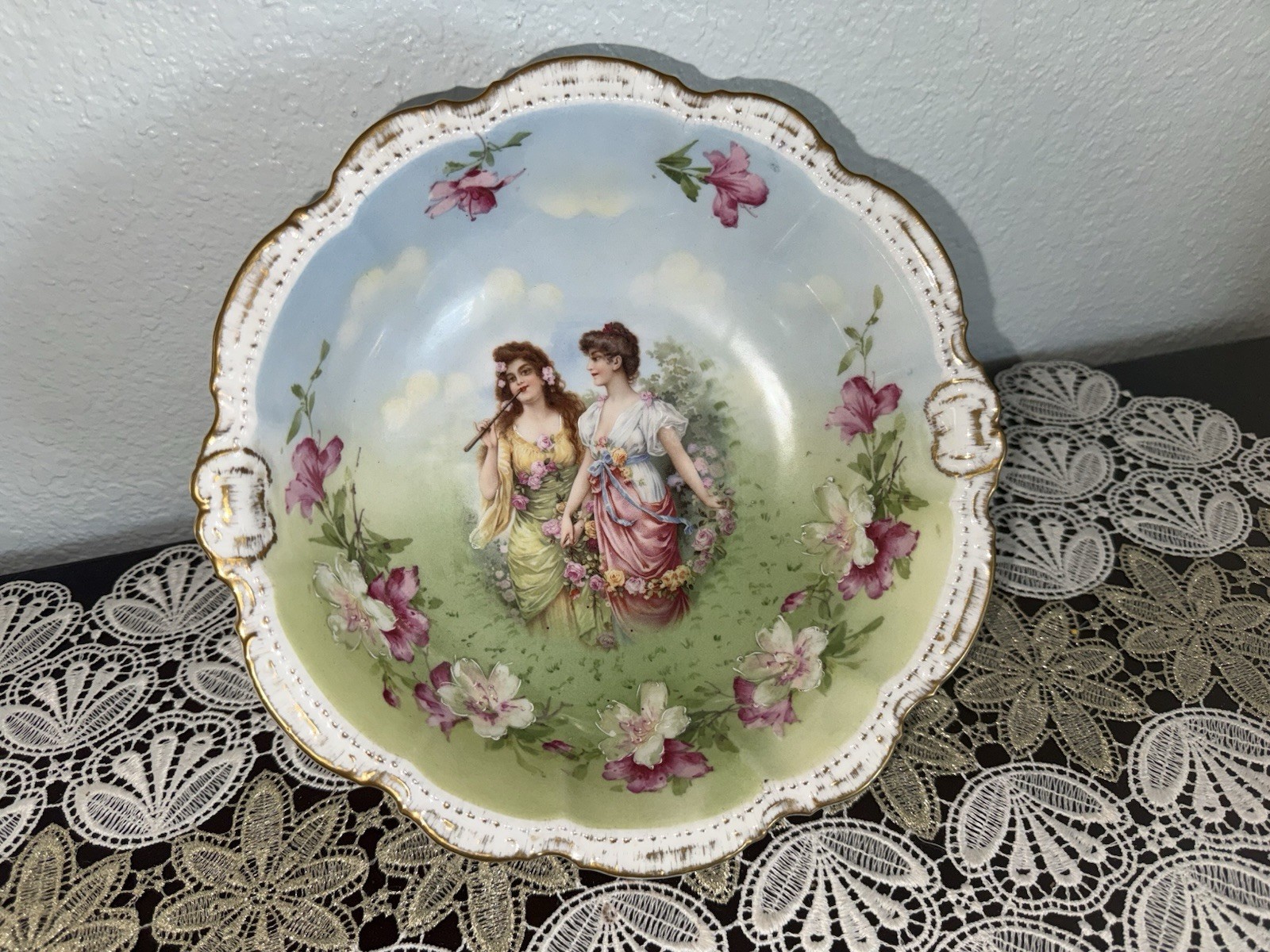 Beautiful! Antique PM Bavaria “ Flora ” 10” Porcelain Portrait Bowl