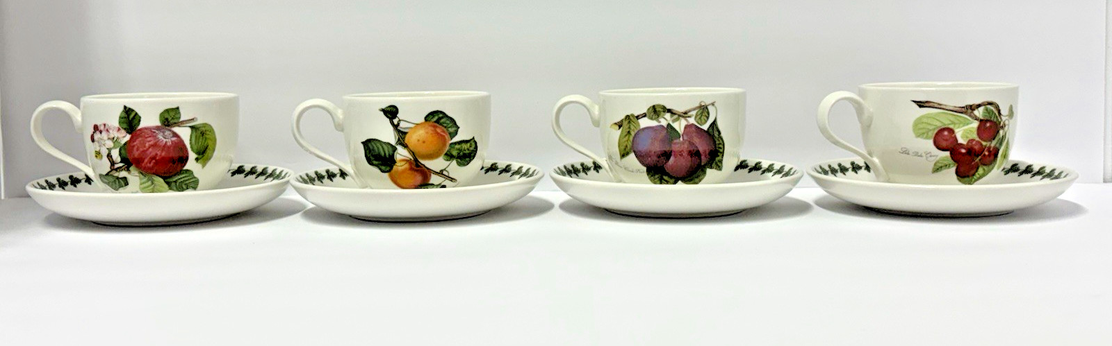 Portmeirion Pomona Traditional Footed Tea Coffee Cups & Saucers Gr Britain Set 4