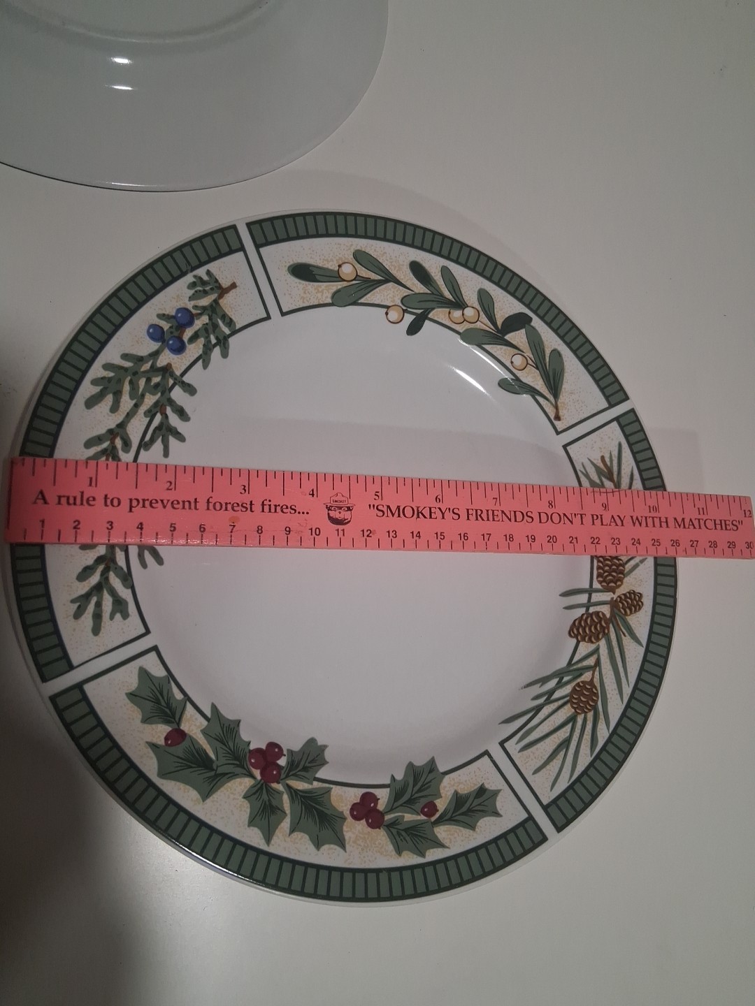 2 Fairfield Wintergreen Fine China Replacement Dinner Plates 10.25″ Pine Juniper