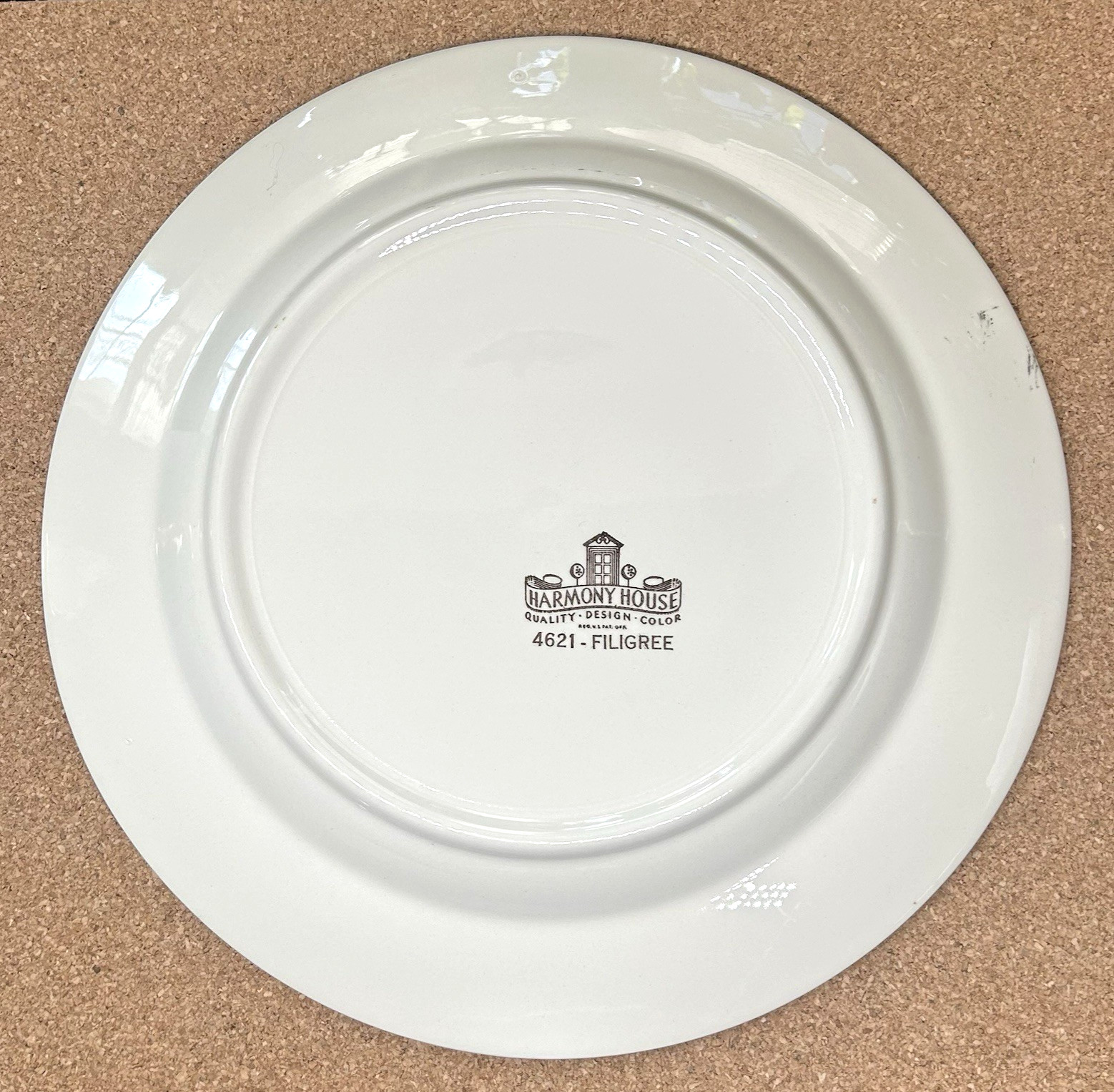 FILIGREE PINK Set of 4 Dinner Plates 10″ Harmony House USA Platinum Trim EUC!