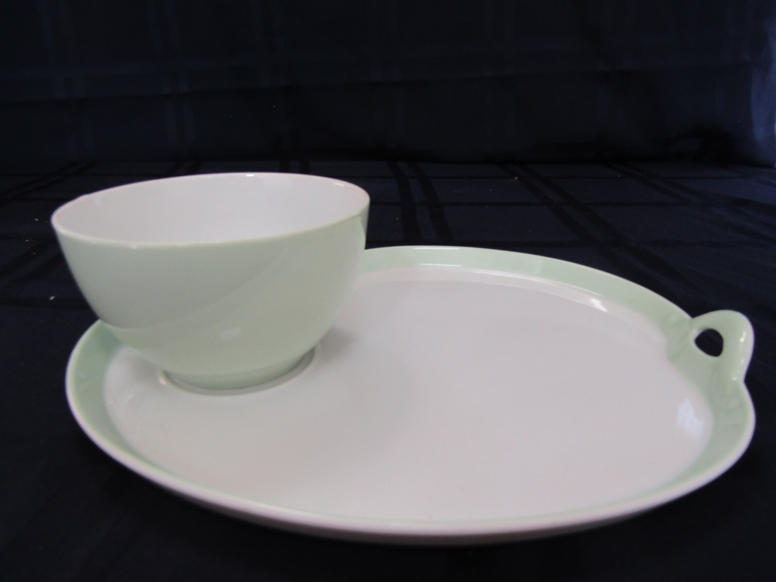 Noritake Green & White Porcelain Asymmetrical Shape Snack Plate & Cup Set