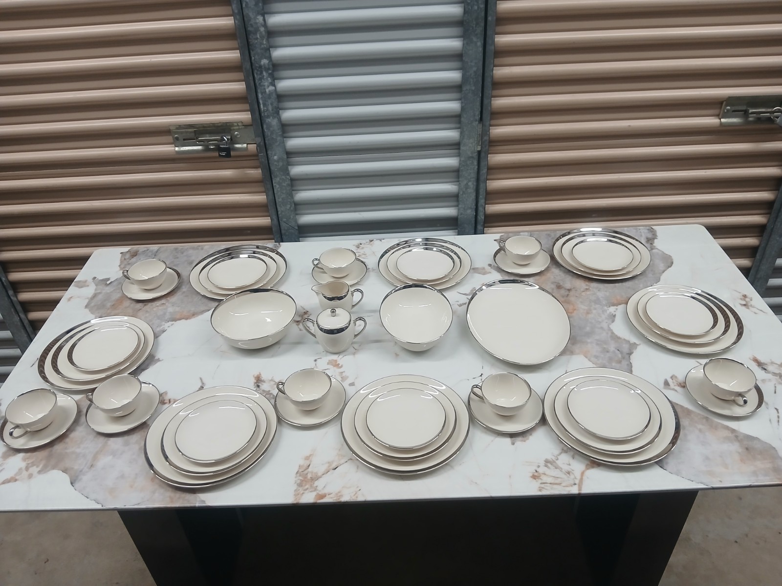 Flawless 46 Piece Set Pickard Crescent Platinum 1123 Vintage China