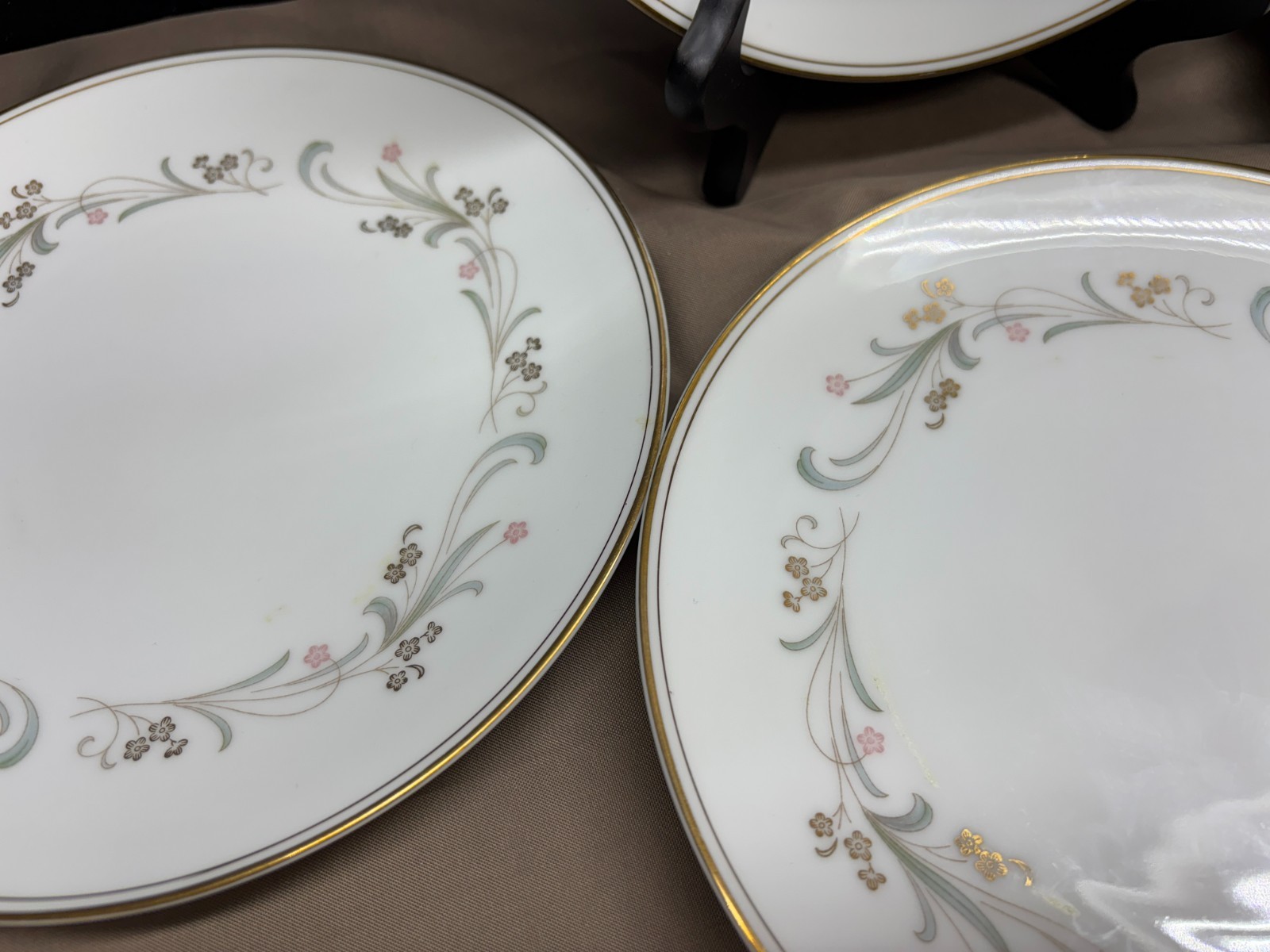 Noritake “CLARIDGE” Japan ~ #6020 ~ Set of 4 ~ Salad Plates ~ 8 1/8″
