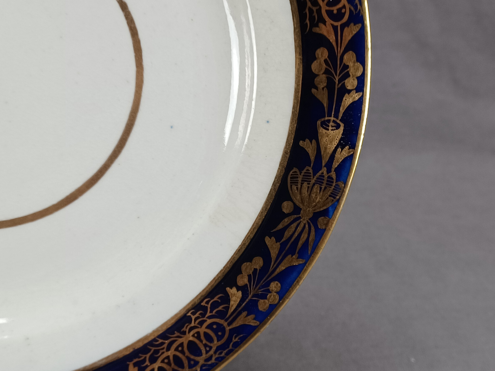 Chamberlain Worcester Gold Floral & Cobalt Border 9 1/8 Inch Plate C1800-1820 A
