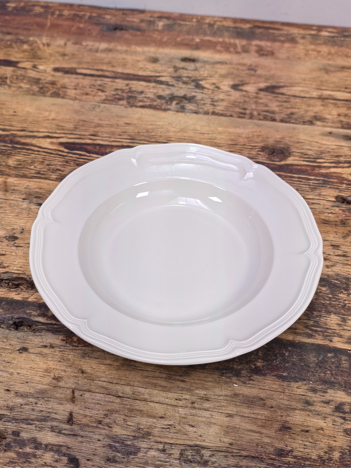 Villeroy & Boch Manoir Large Rim Soup Bowl 9″