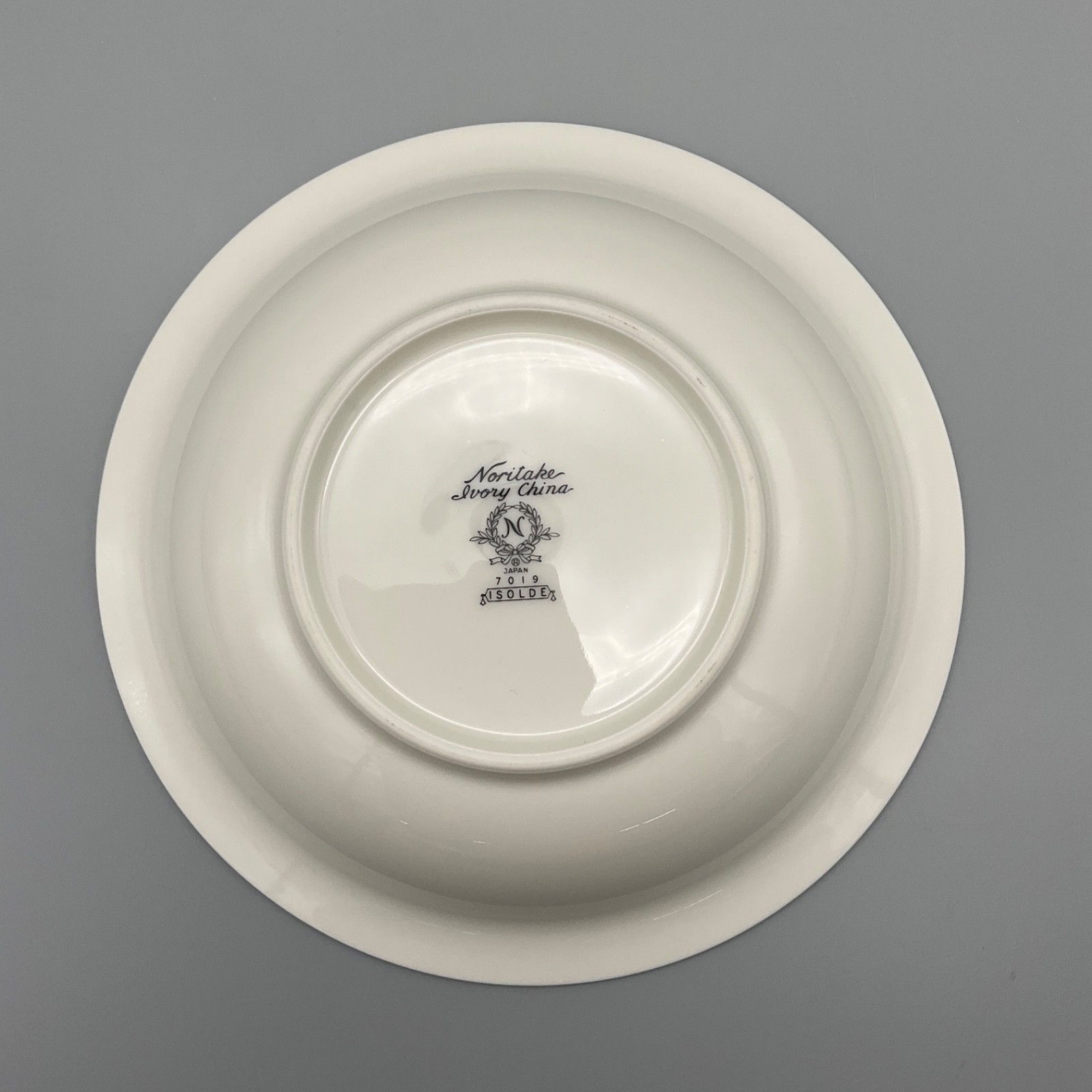 Noritake Ivory China 7019 Isolde Coupe Soup Bowl 7 5/8 in