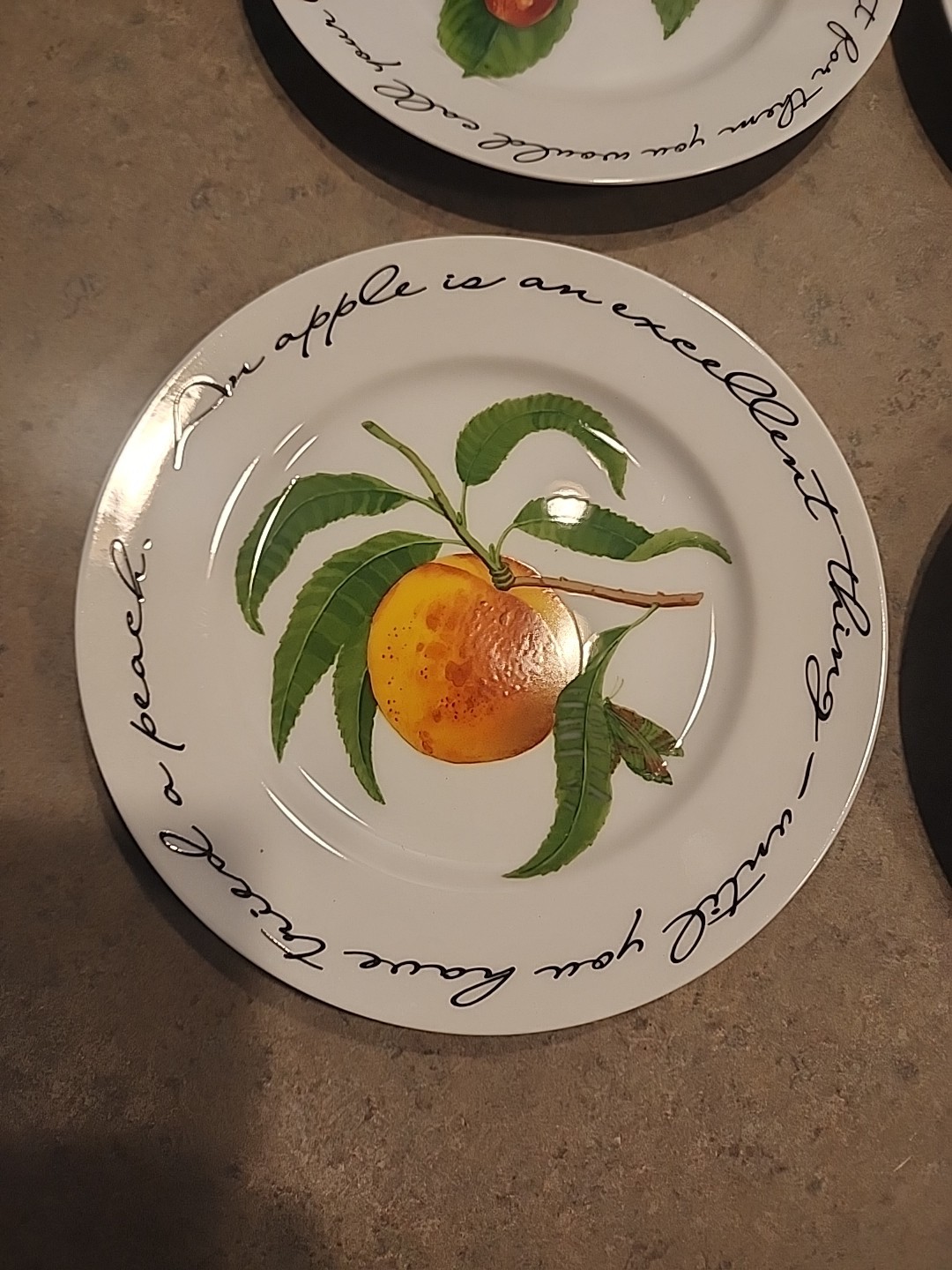 WIlliams-Sonoma Orchard Suite Japan 7 7/8″ Accent Salad Plate Set Of 4 Fruit