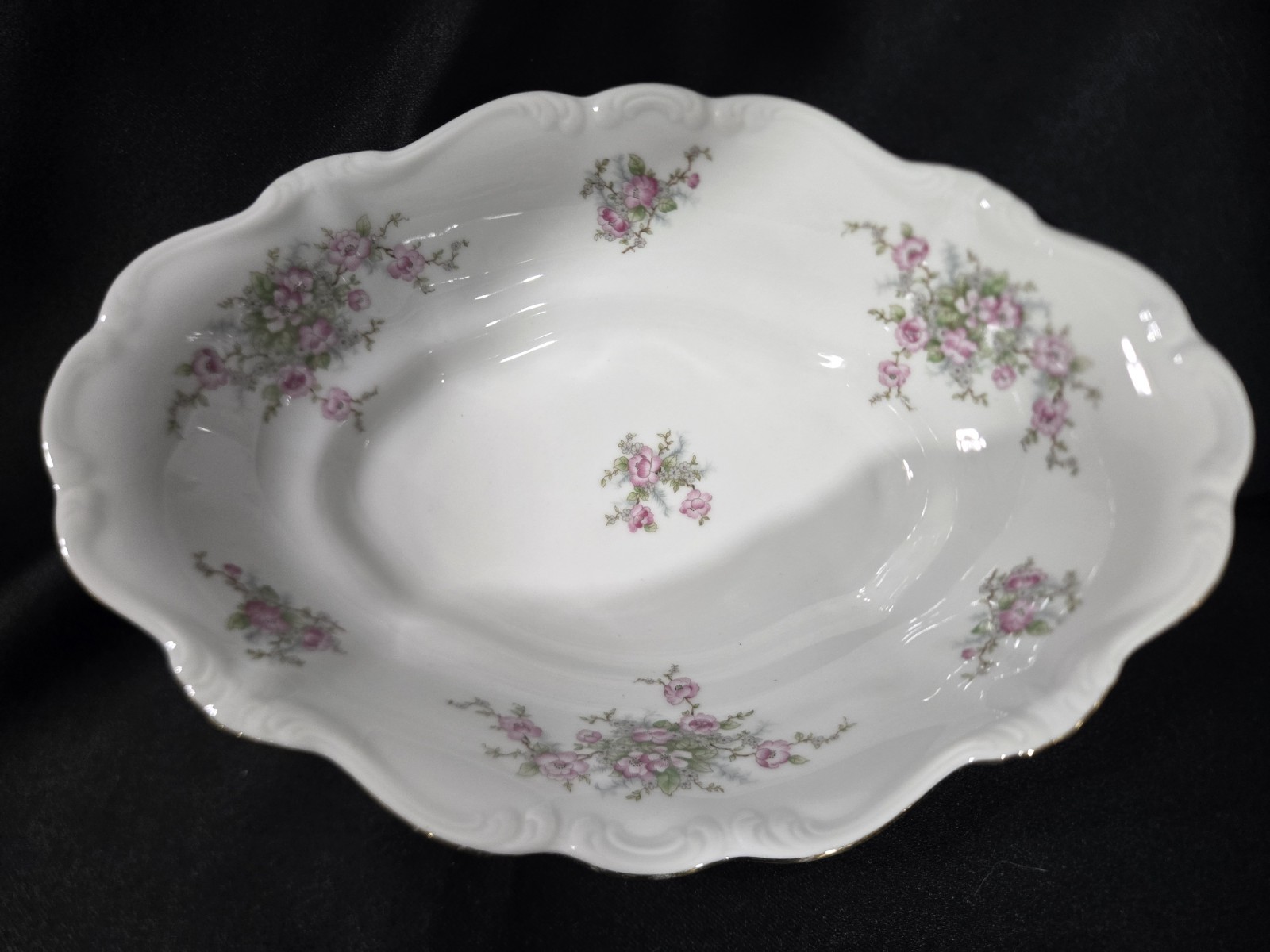 MINT Johann Haviland Bridal Rose Bavaria LG Oval Vegetable Bowl Pink Roses