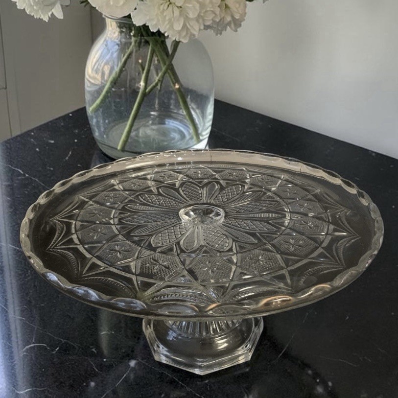 Bryce Walker Leverne No 80 Star In Honeycomb Clear Glass Cake Stand EAPG