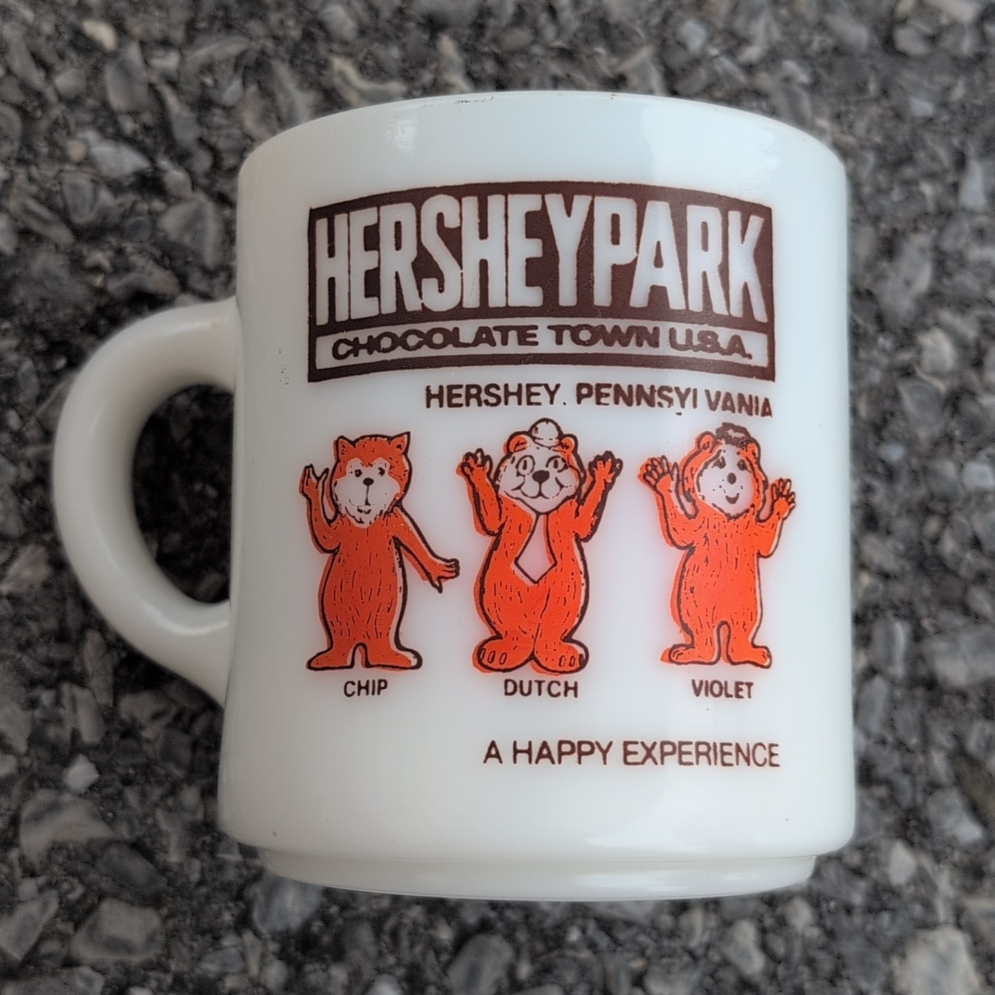 Vintage Hersheypark CHIP DUTCH VIOLET A Happy Experience Milk Glass Mug HERSHEY