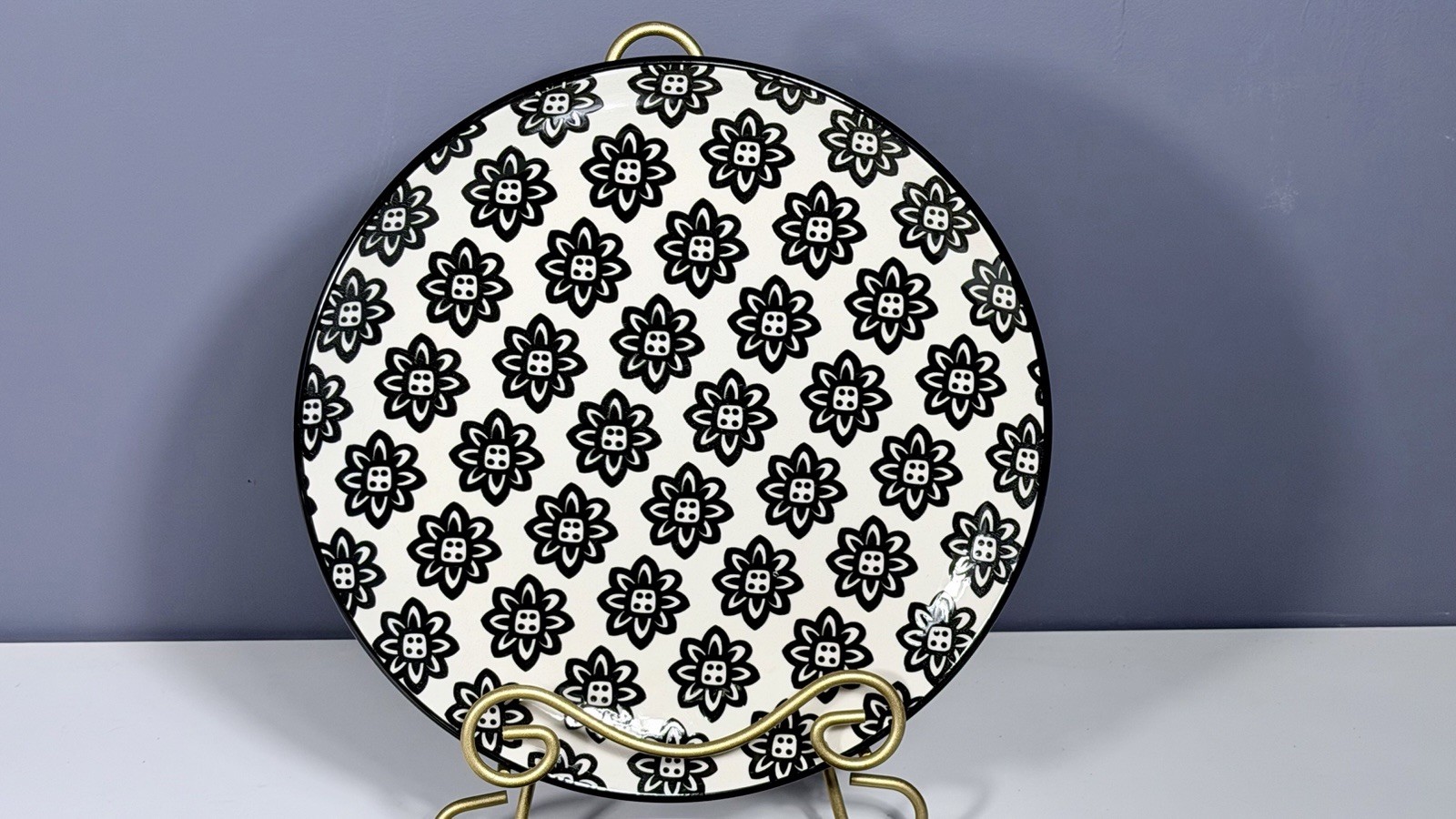 Set of 4 Certified International Black White Floral Dinner Plates 10.5”
